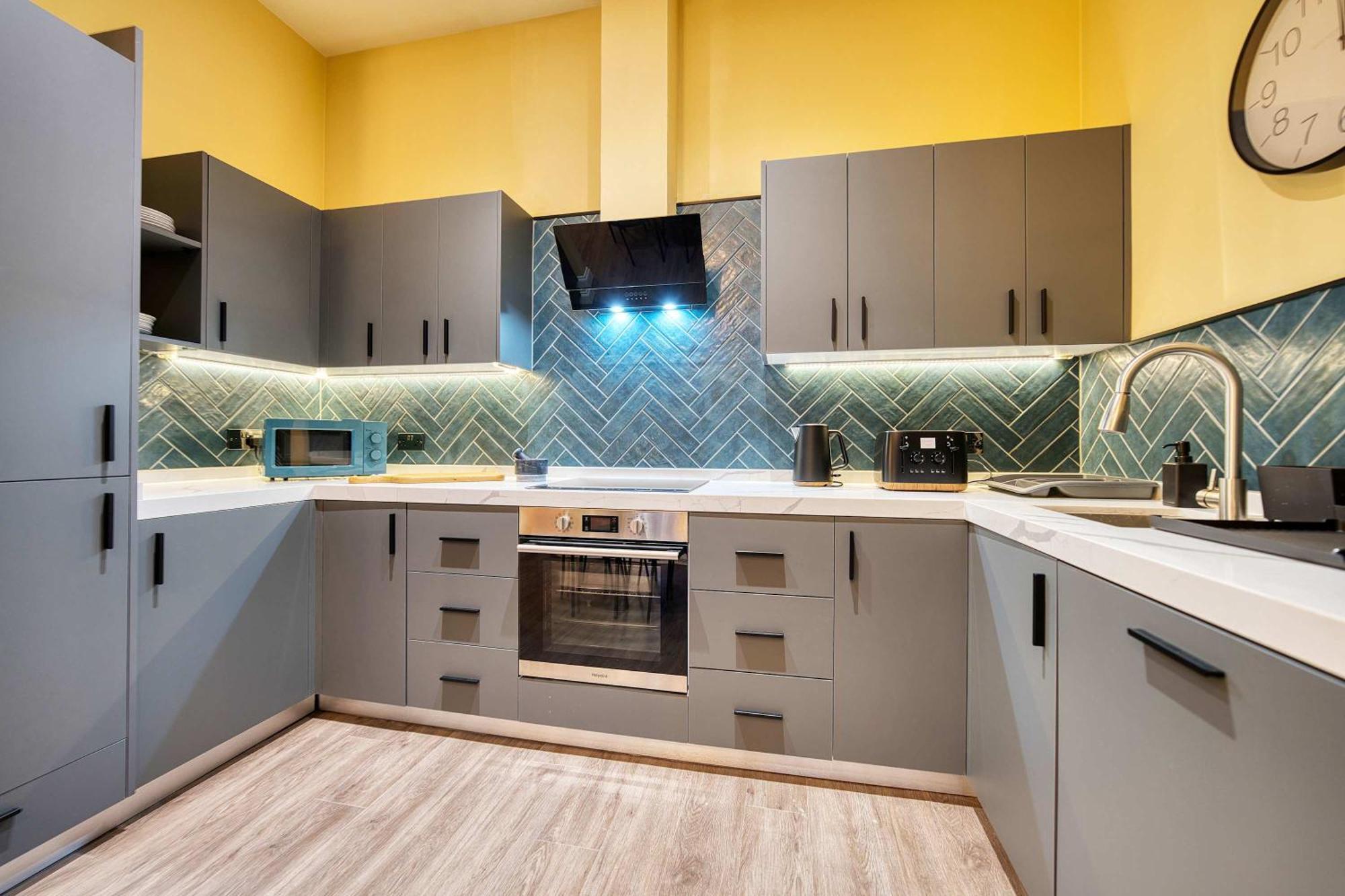 Large Station 2 Bed A2 Glasgow