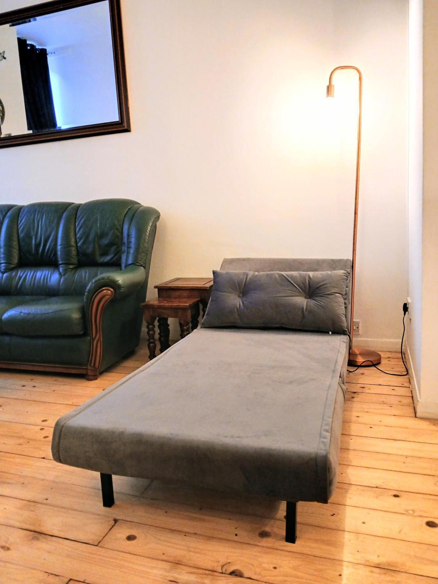 Downtown City Dwelling - 3 People