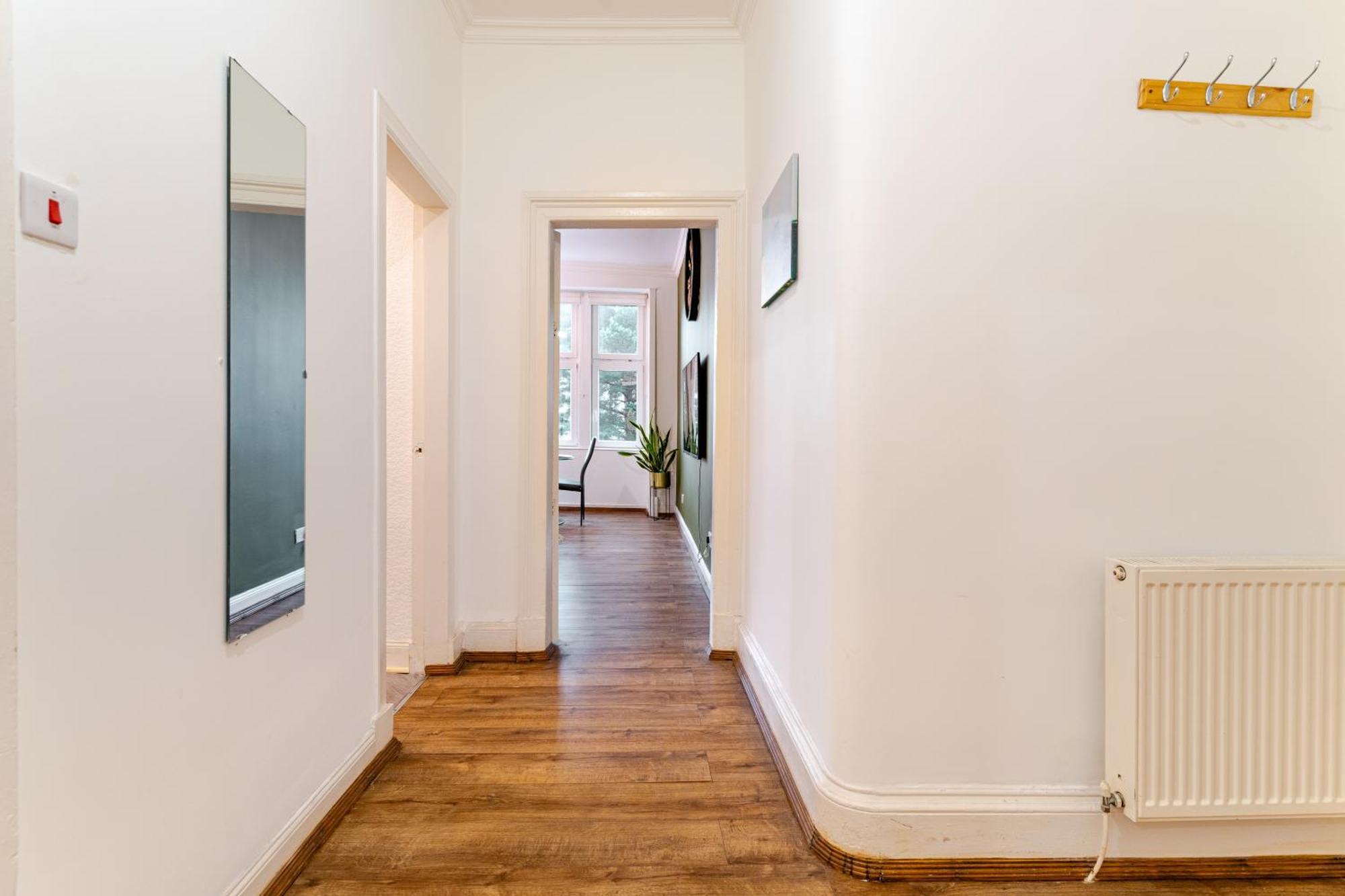 Apartment Newly Furnished Flat 4 Minutes Walk To Metro Glasgow