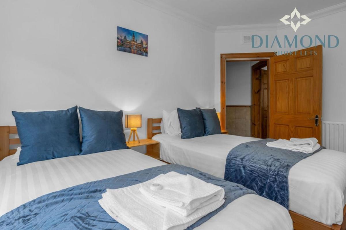 Apartment Lovely 3 Bed Ground Floor - Sleeps 5 - Very Central, Easy Access To And Surrounding Areas - Free Parking Glasgow