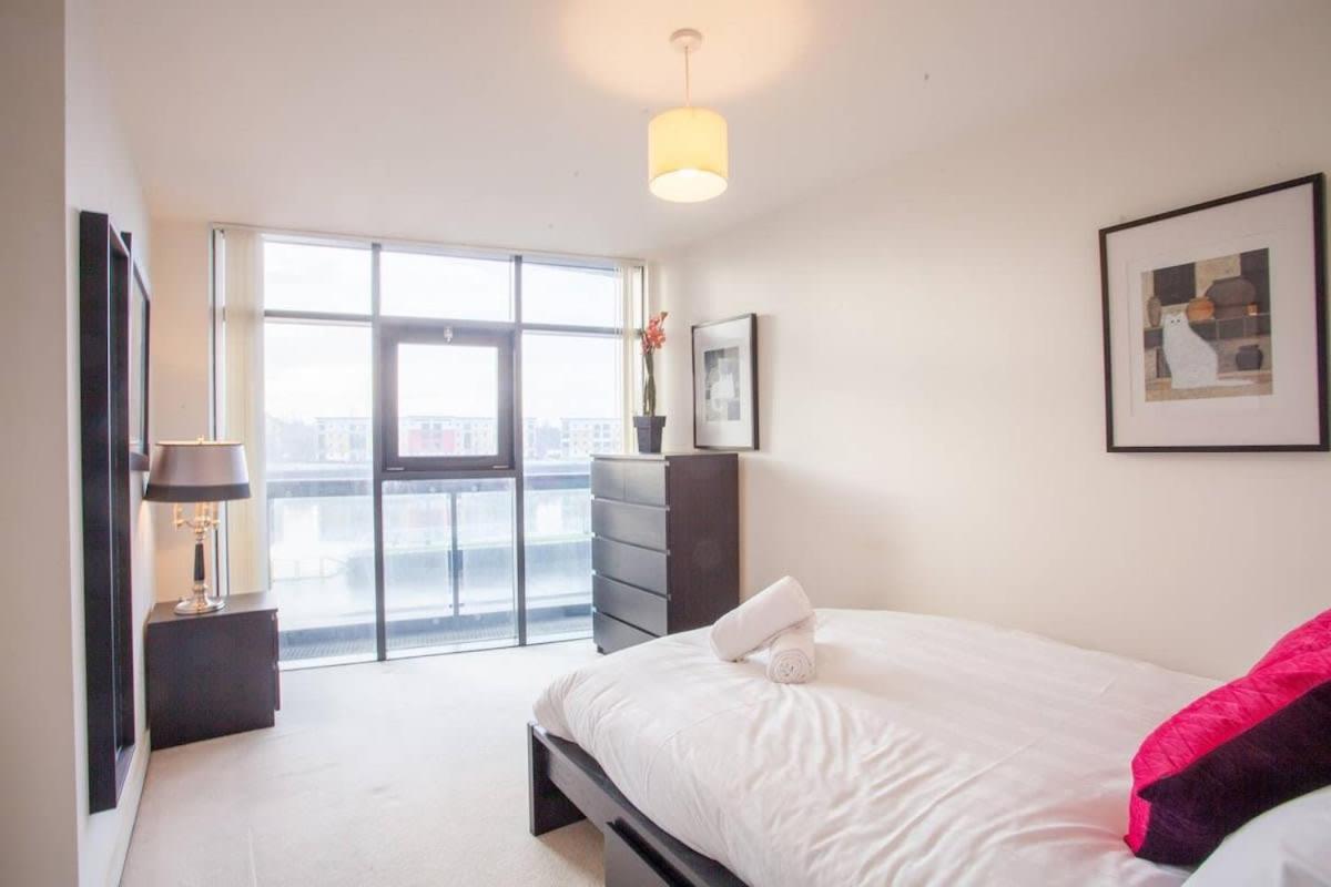 Apartment With River View Next To Hydro