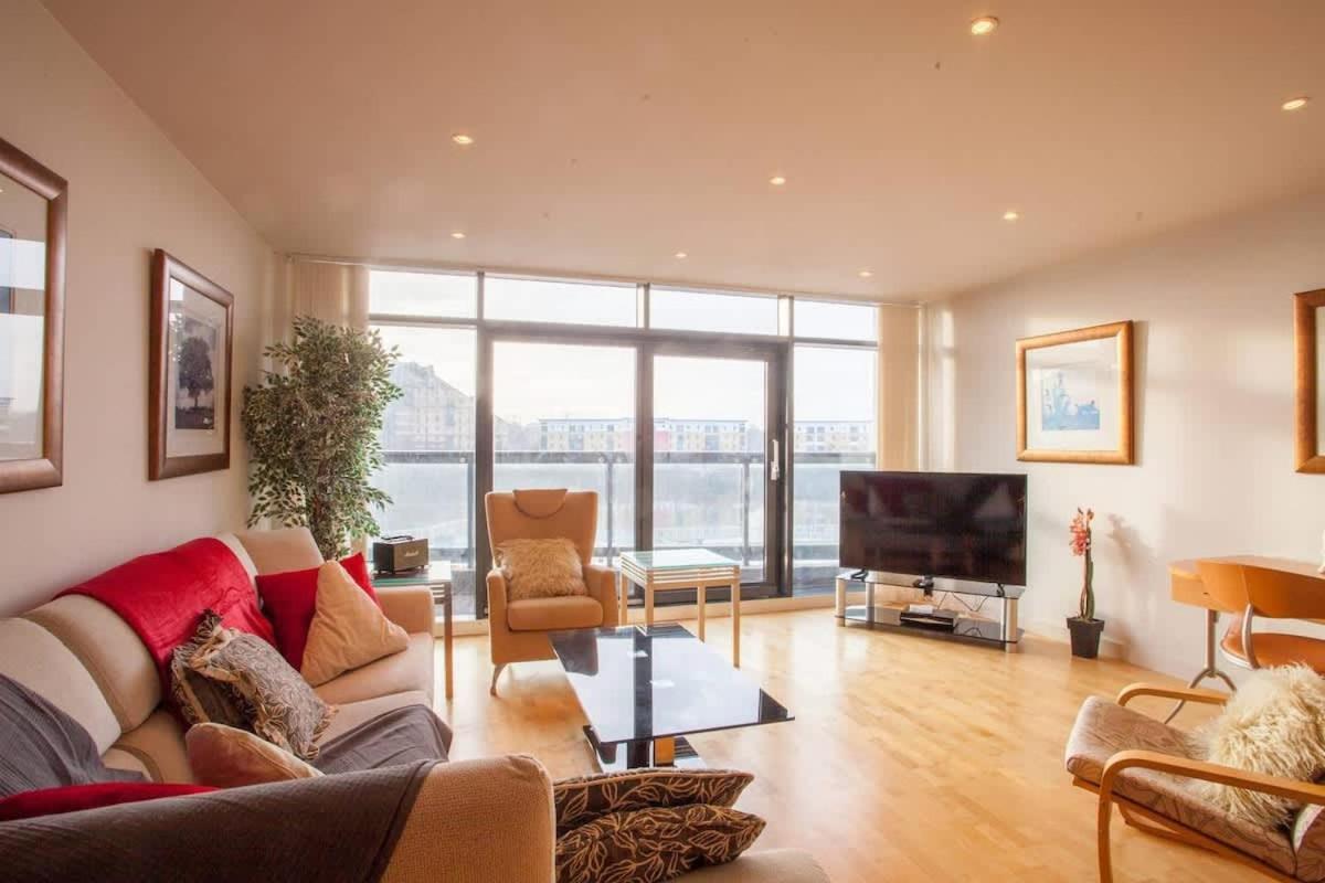 Apartment With River View Next To Hydro