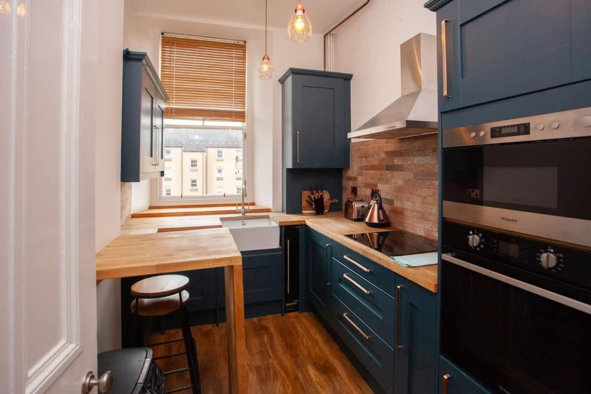 Stunning 2 Bed In Ideal Location Glasgow