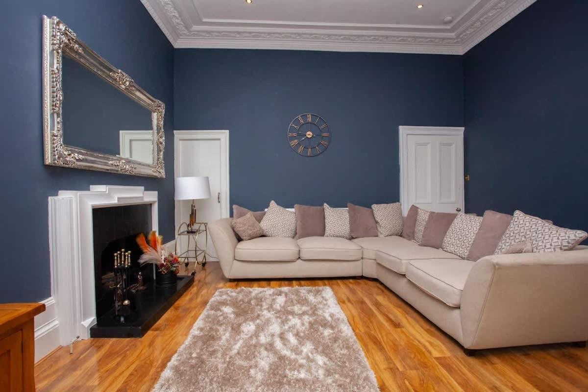 Stunning 2 Bed In Ideal Location Glasgow