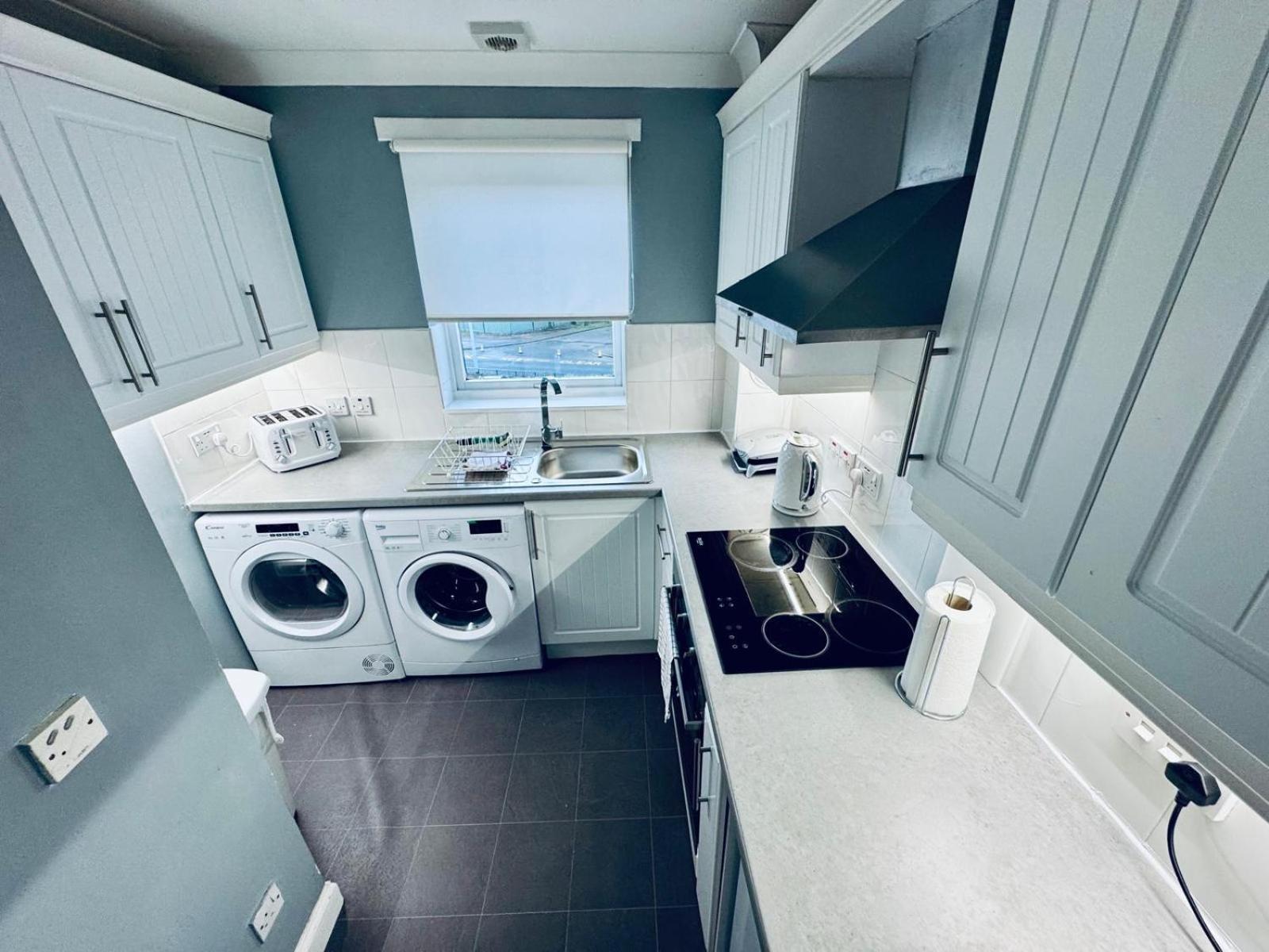 Modern 2 Bedroom Near Centre