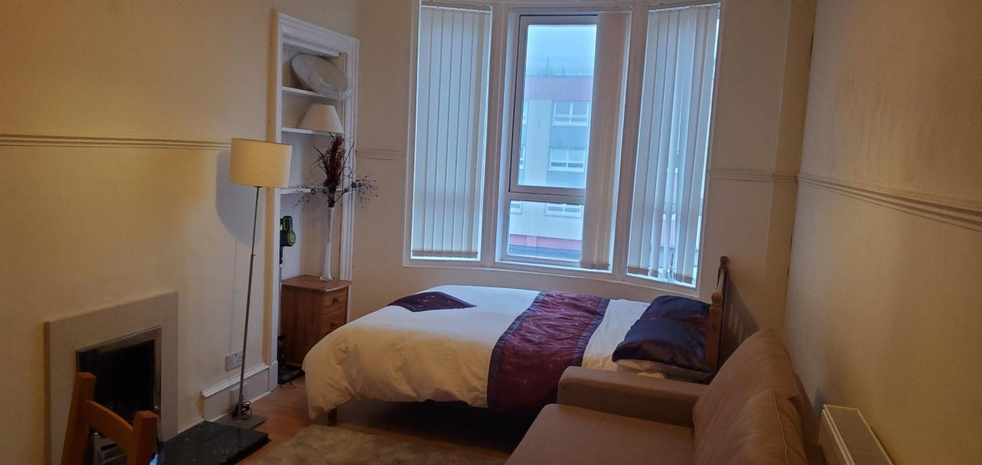 Flat In Close To Local Amenities