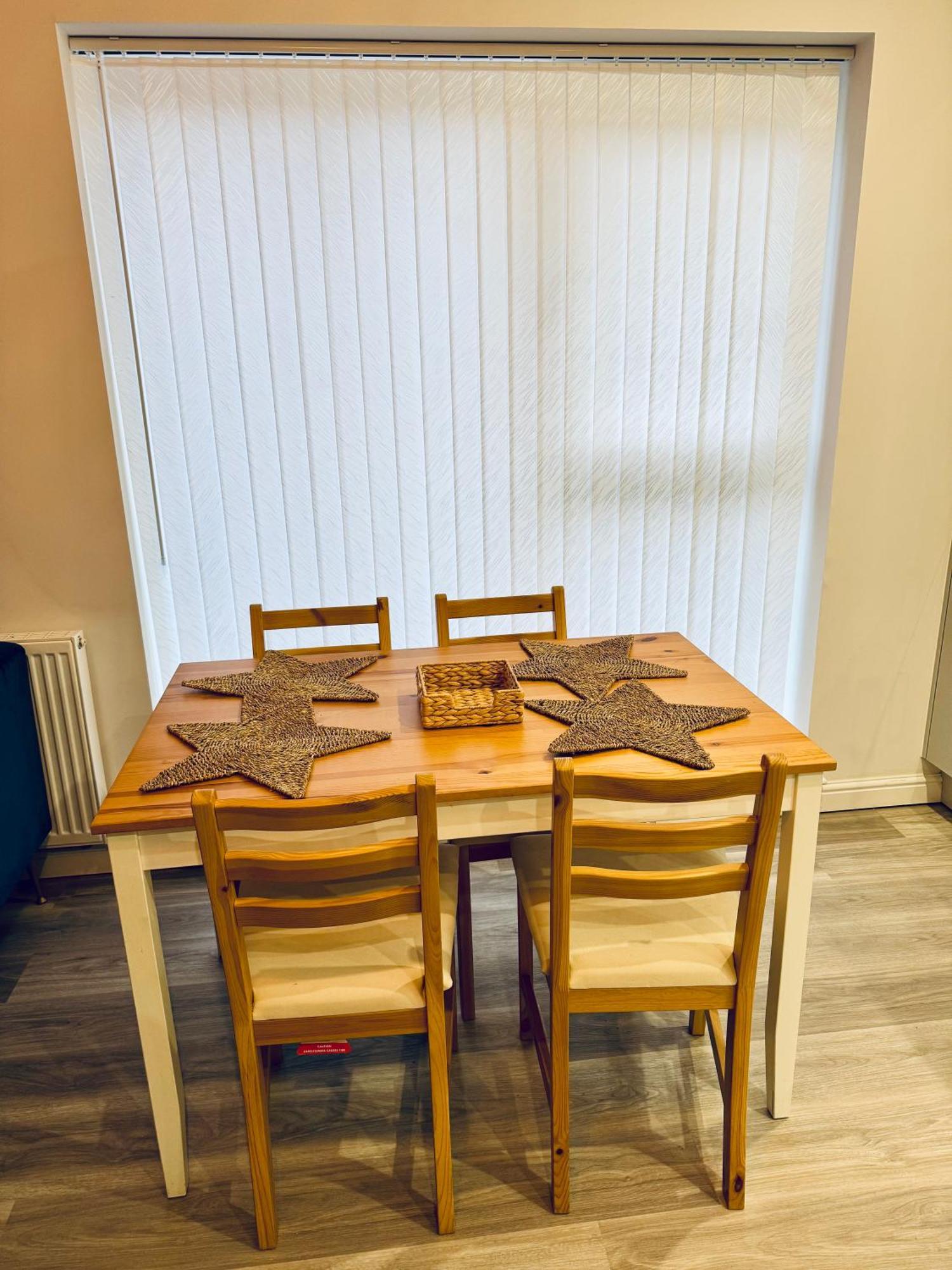 Modern Flat In Free Parking & Wifi