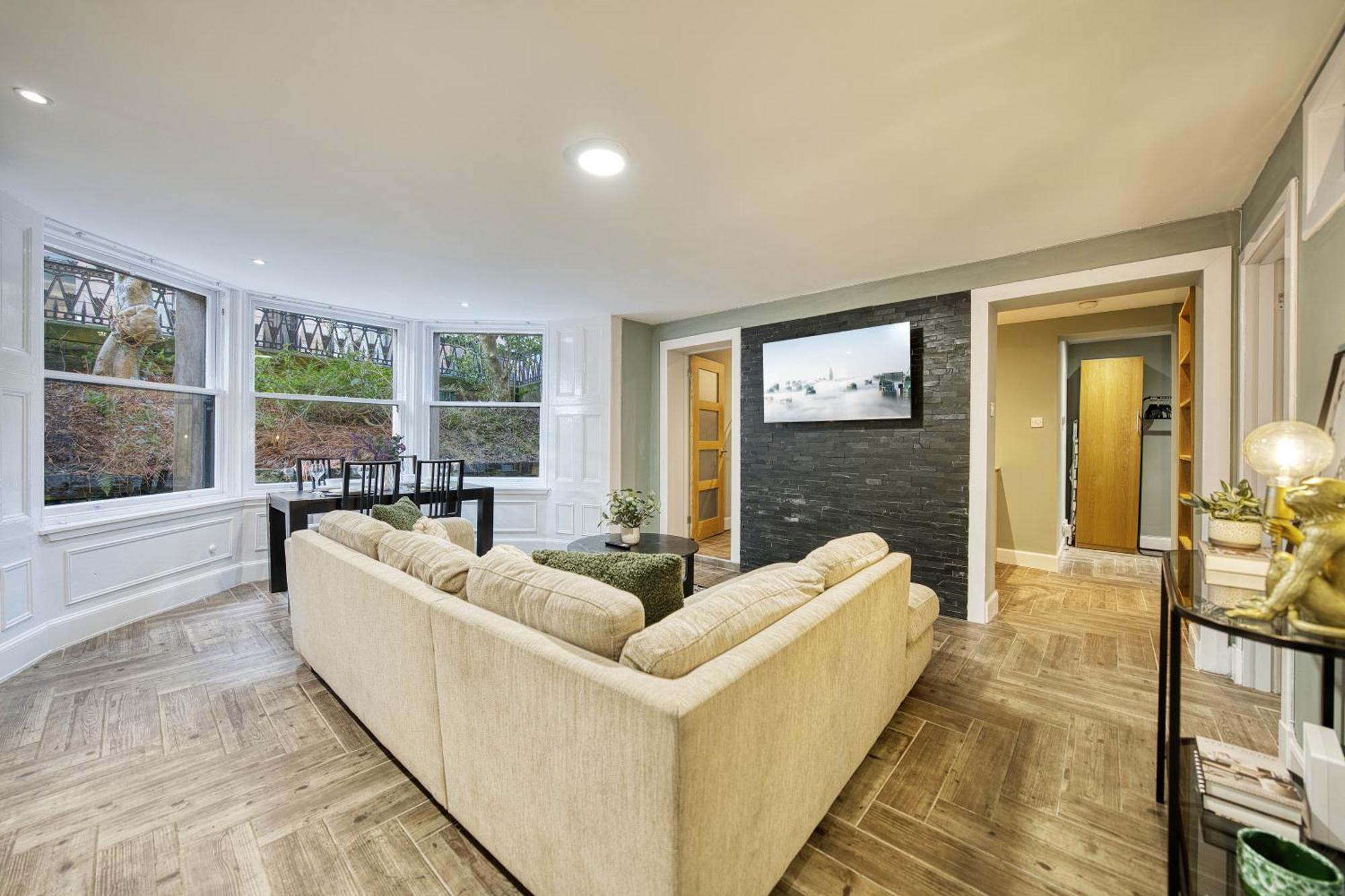 Apartment Stylish 3-bedroom In *