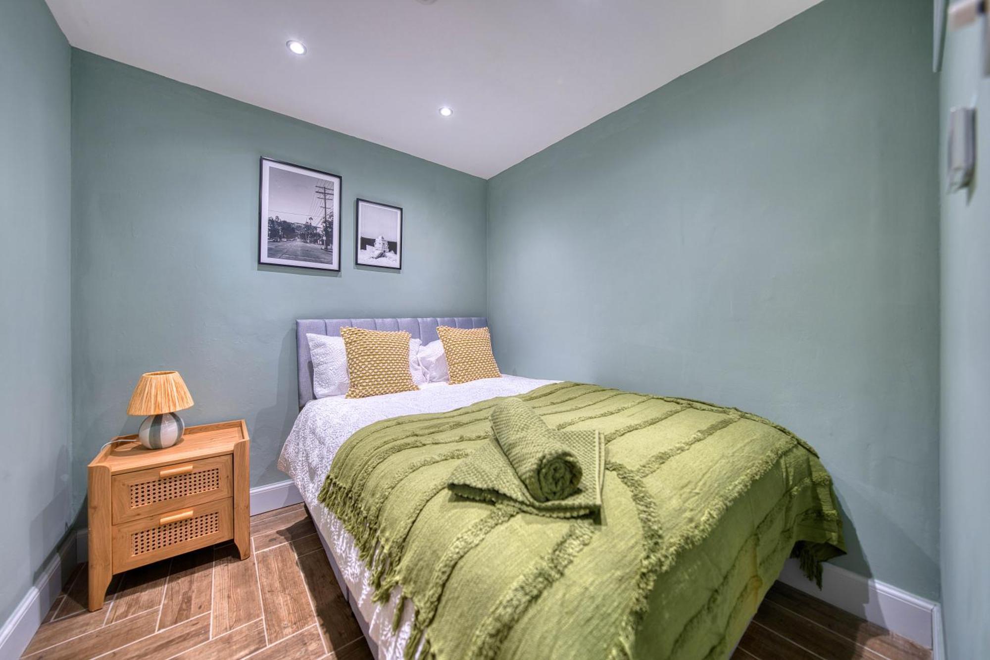 Stylish 3-bedroom In *