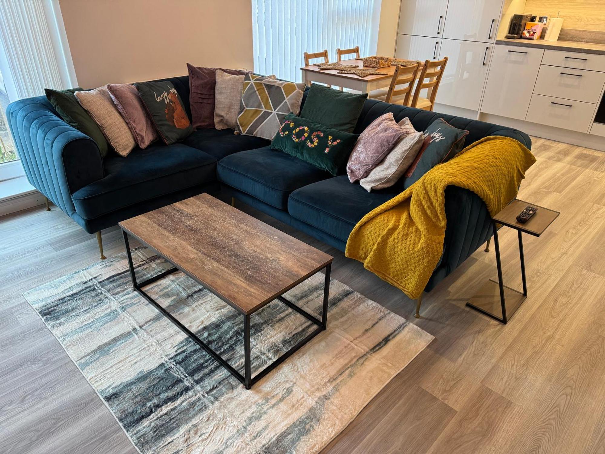 Modern Flat In Free Parking & Wifi Glasgow