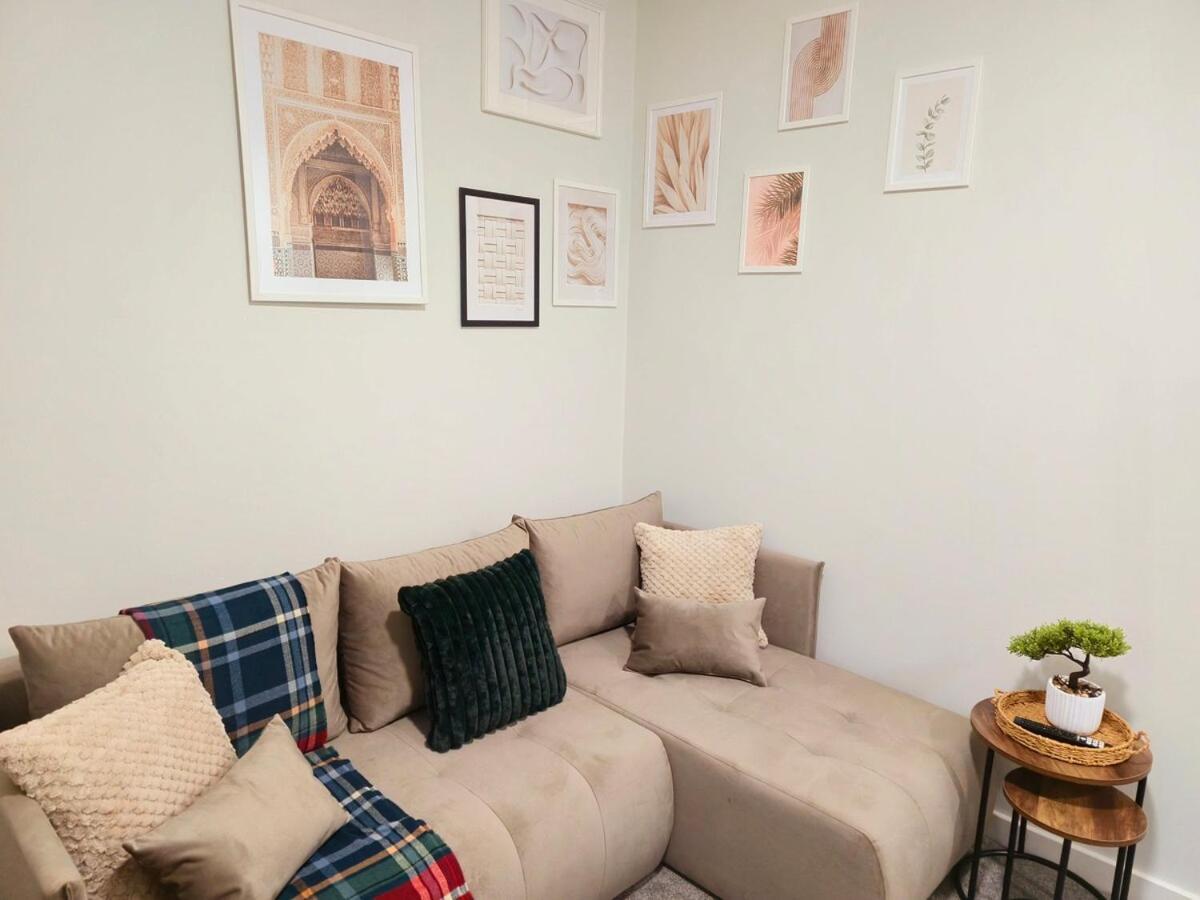 3-bed In Holiday home Glasgow