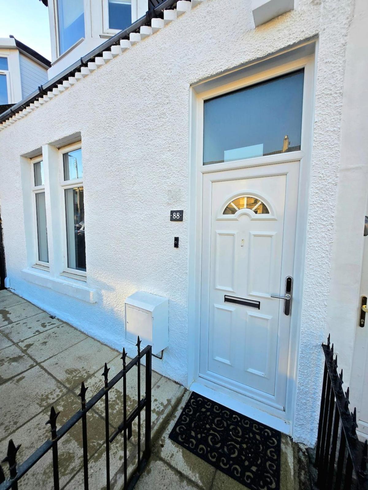 Holiday home 3-bed In Glasgow