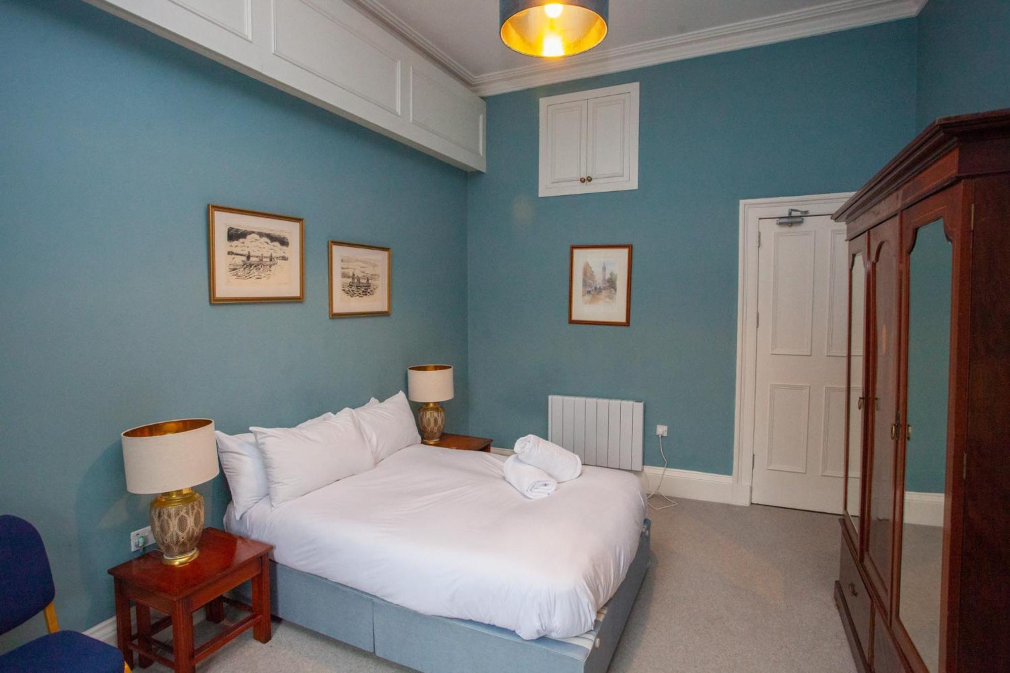 Apartment Spacious 4-bedroom Retreat In Glasgow
