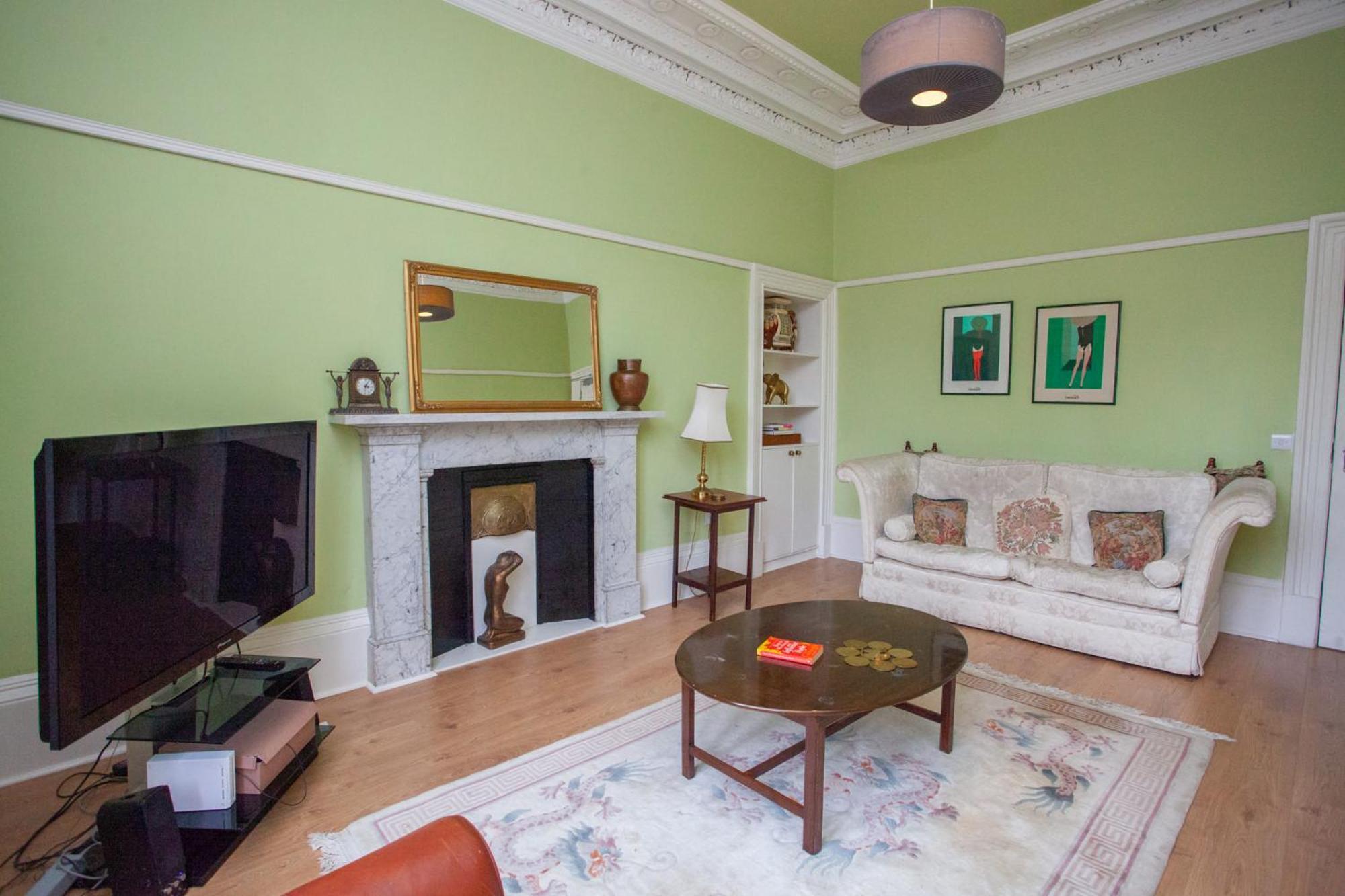 Spacious 4-bedroom Retreat In
