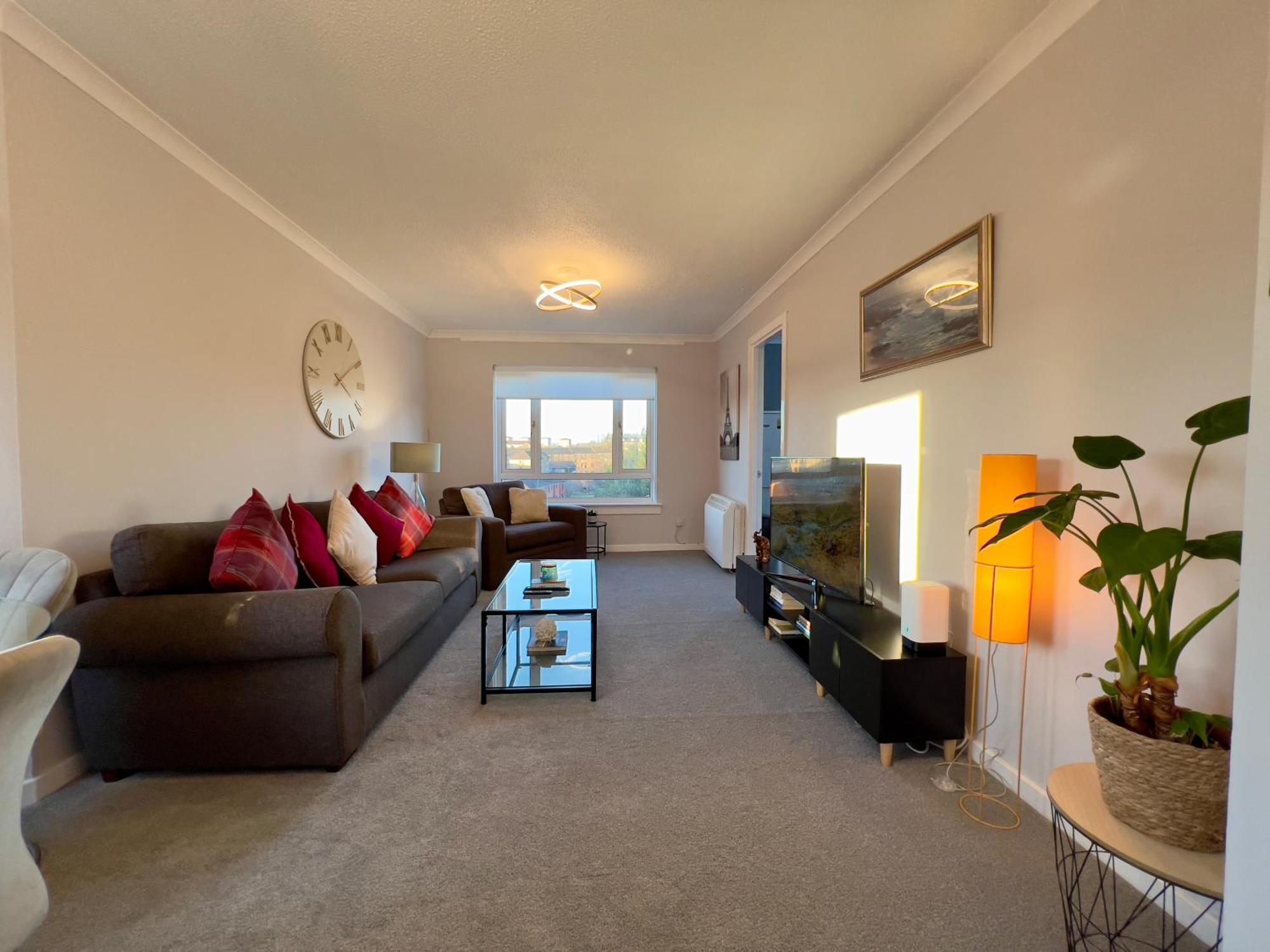 Chic & Cozy 2-bed Flat In - Free Parking Glasgow