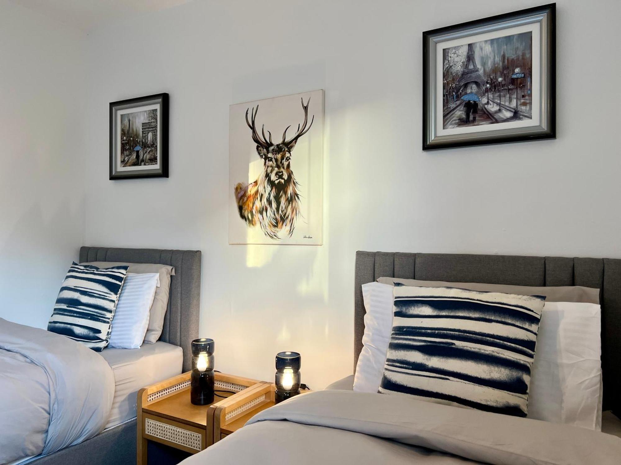 Chic & Cozy 2-bed Flat In - Free Parking Apartment Glasgow