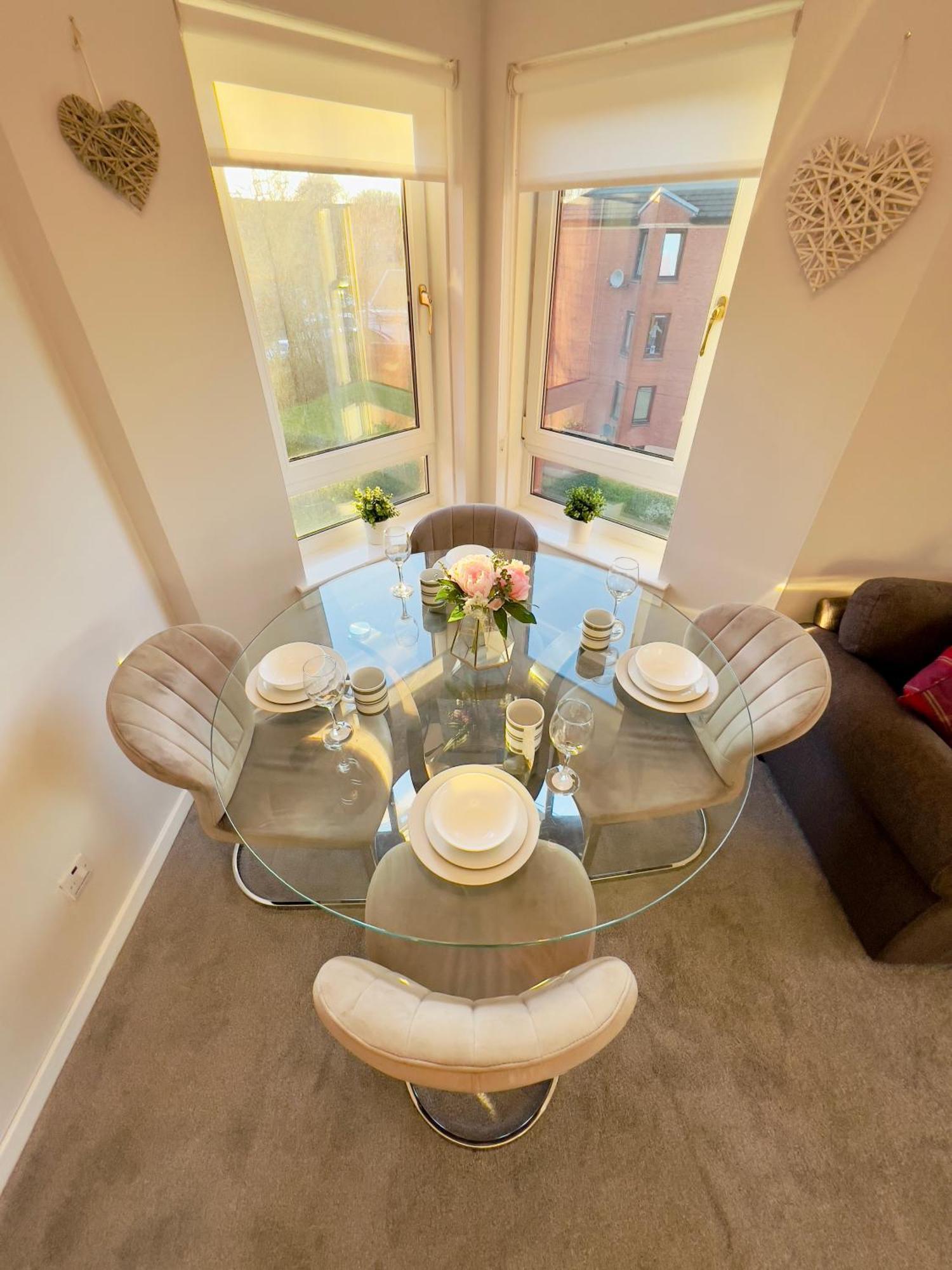 Apartment Chic & Cozy 2-bed Flat In - Free Parking Glasgow