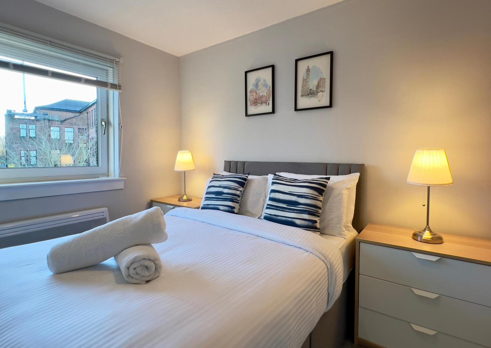 Chic & Cozy 2-bed Flat In - Free Parking Apartment
