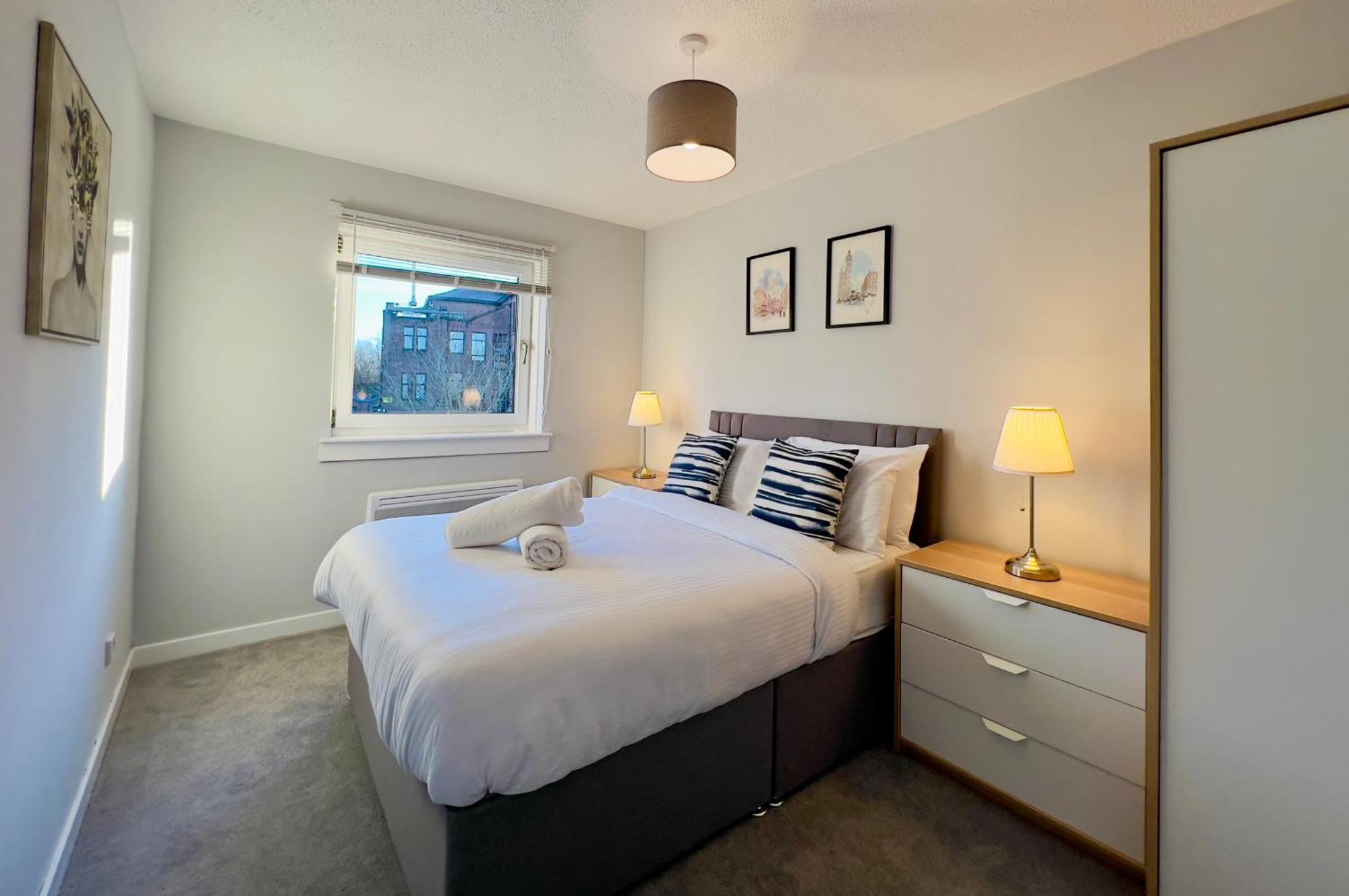 Chic & Cozy 2-bed Flat In - Free Parking *