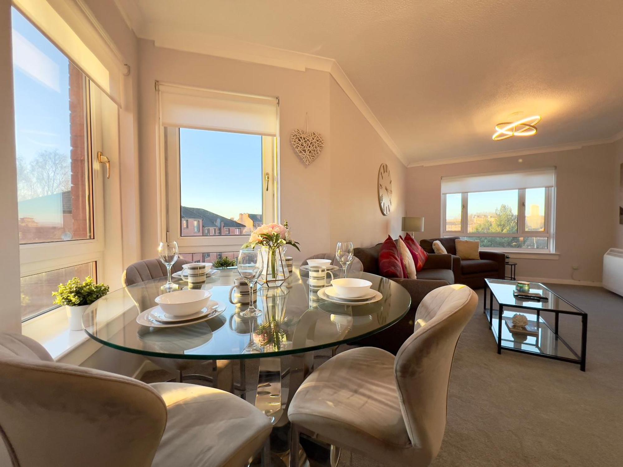 Apartment Chic & Cozy 2-bed Flat In - Free Parking Glasgow