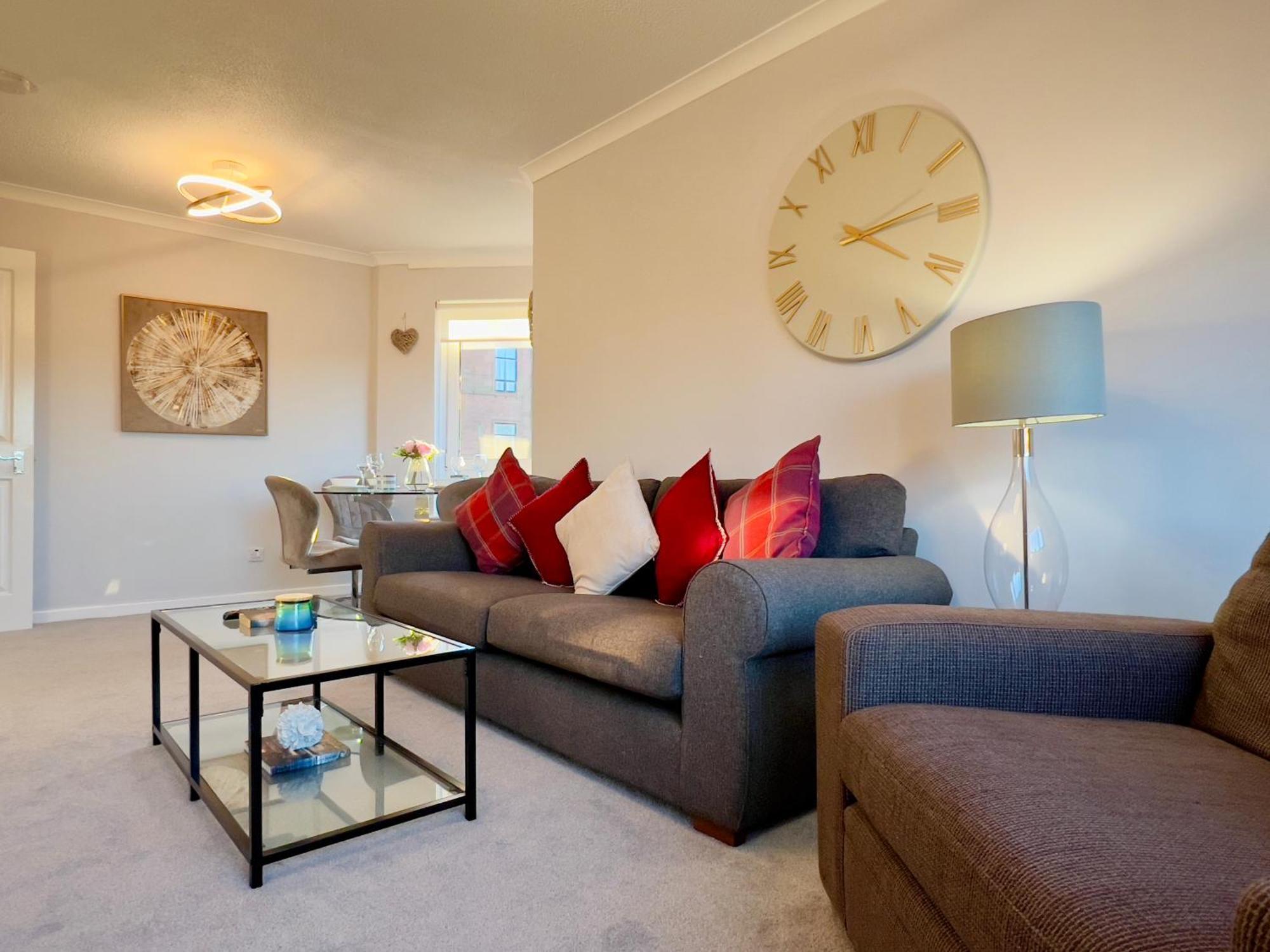 Chic & Cozy 2-bed Flat In - Free Parking Apartment Glasgow