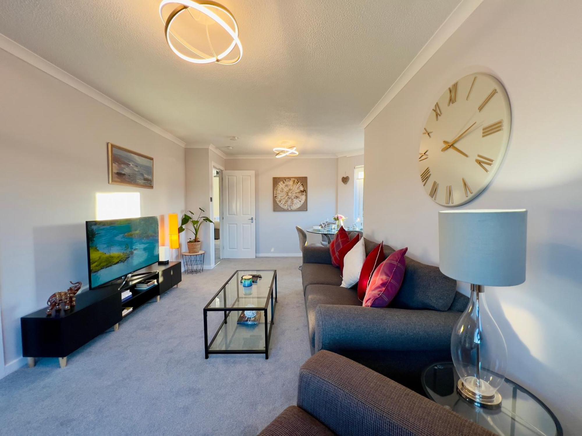 Chic & Cozy 2-bed Flat In - Free Parking