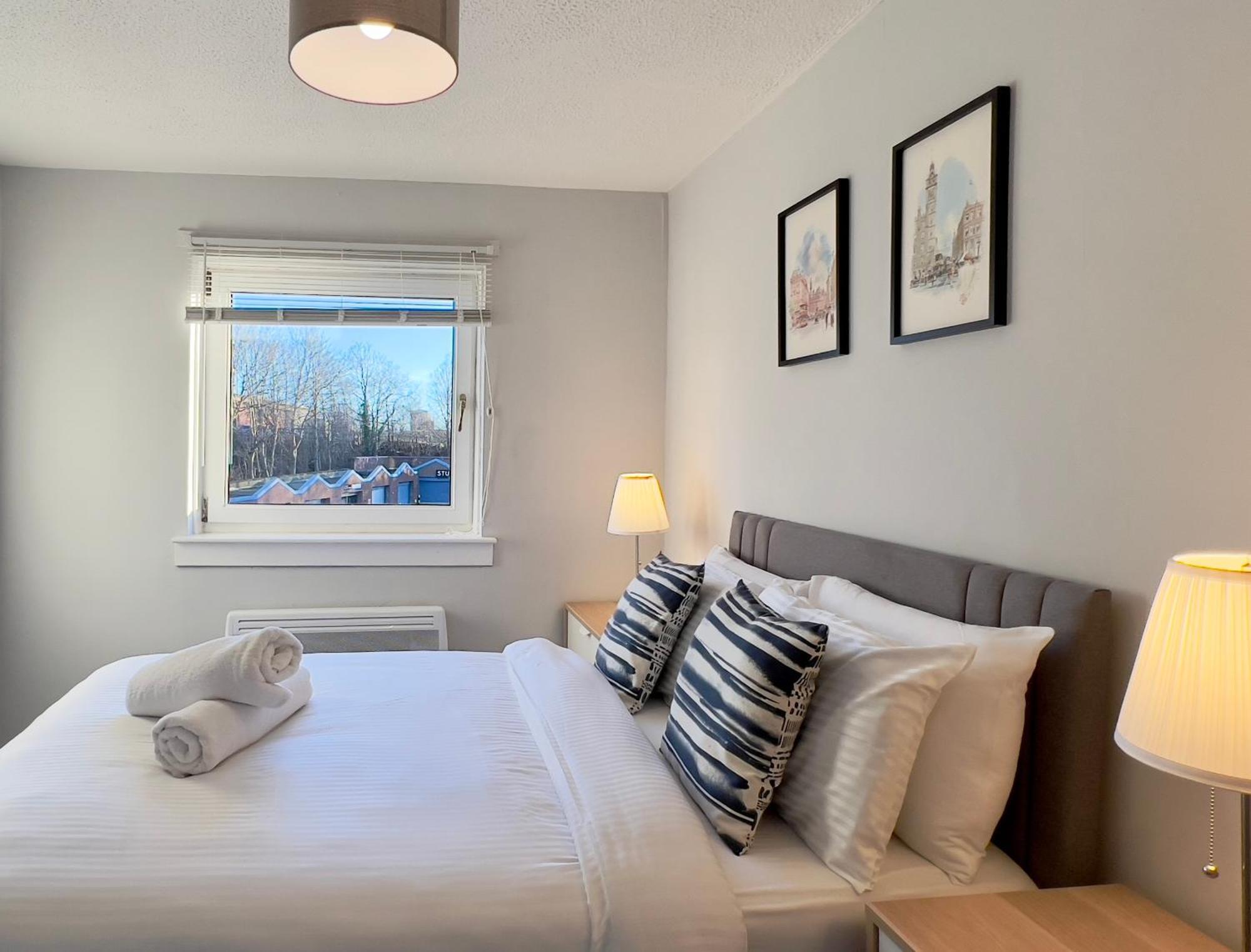 Apartment Chic & Cozy 2-bed Flat In - Free Parking Glasgow