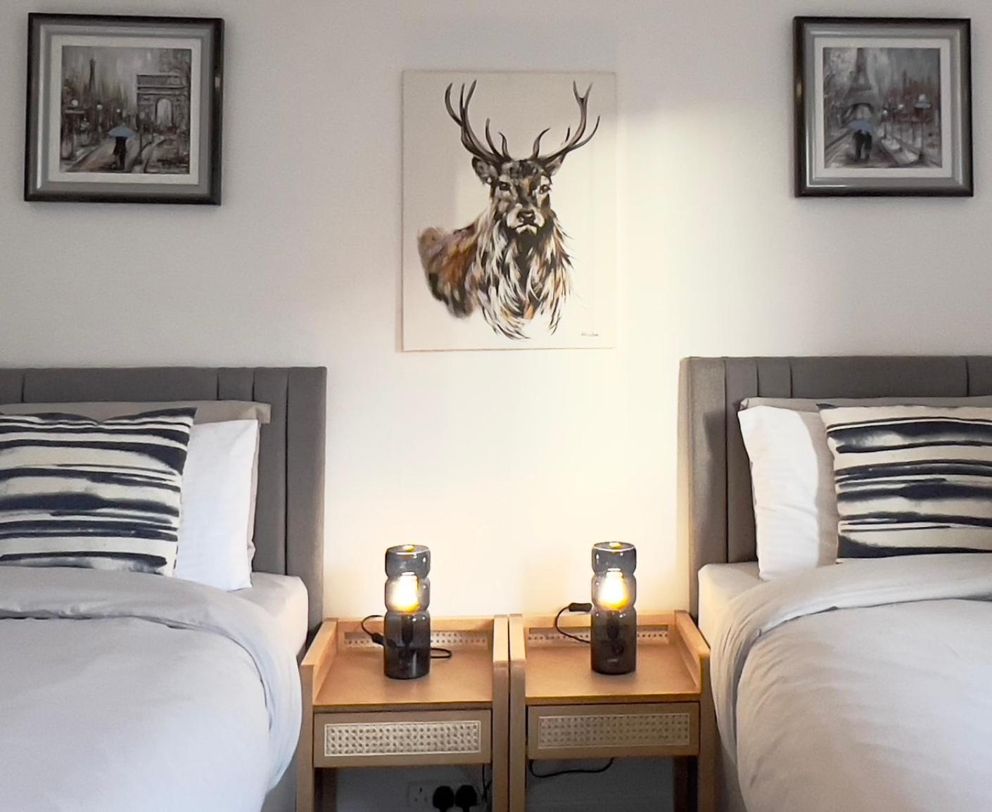 Chic & Cozy 2-bed Flat In - Free Parking Glasgow