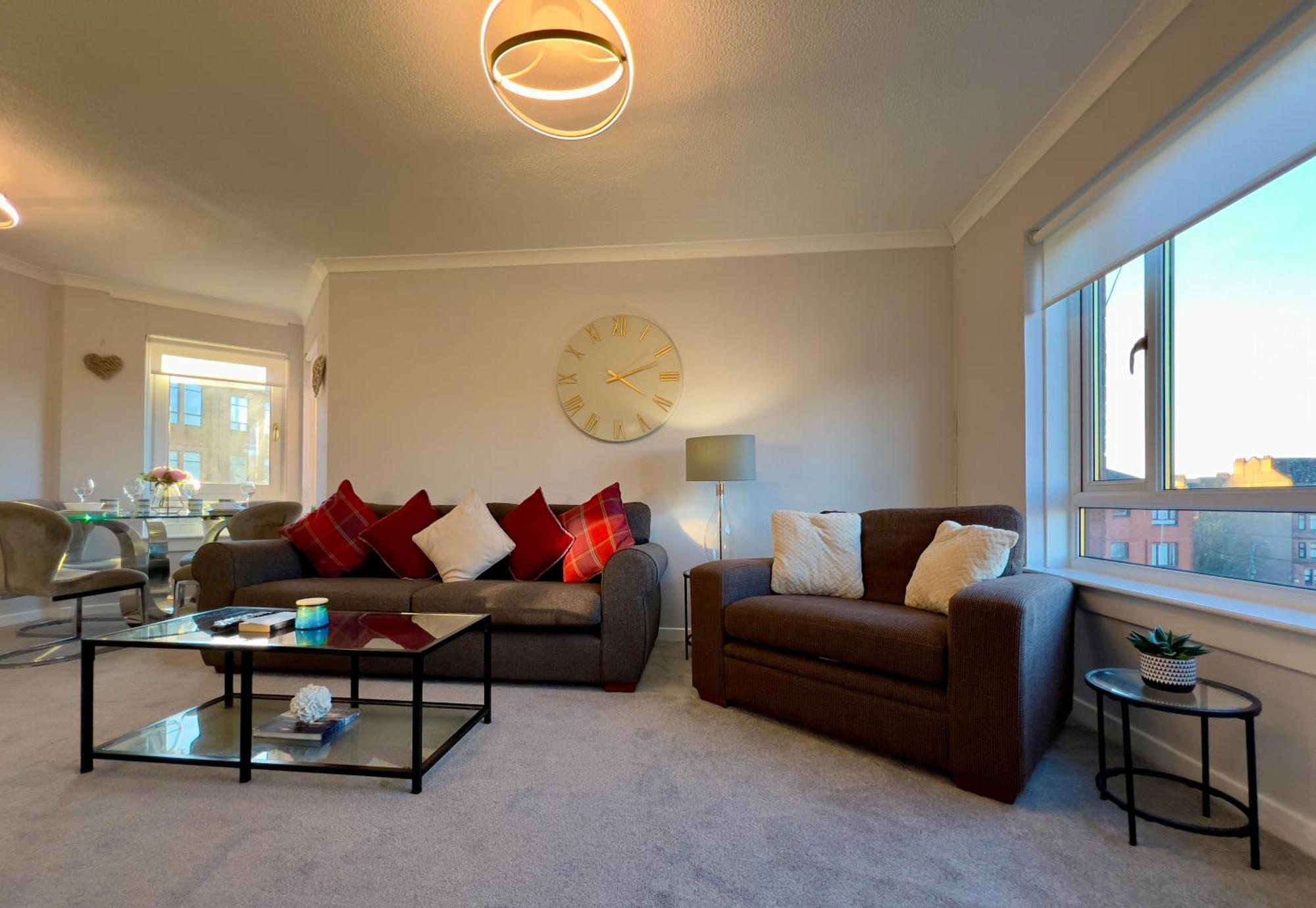 Chic & Cozy 2-bed Flat In - Free Parking * Glasgow