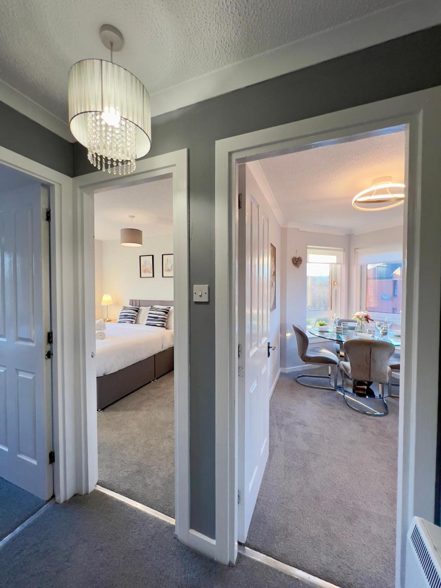 Chic & Cozy 2-bed Flat In - Free Parking Apartment