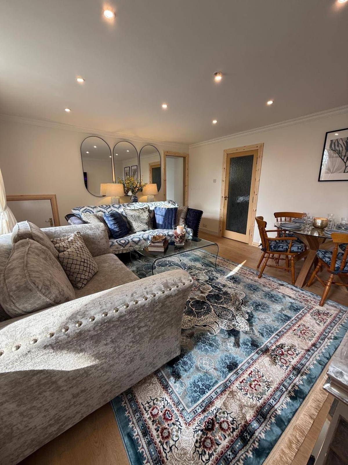 Apartment Away From In - Free Street Parking