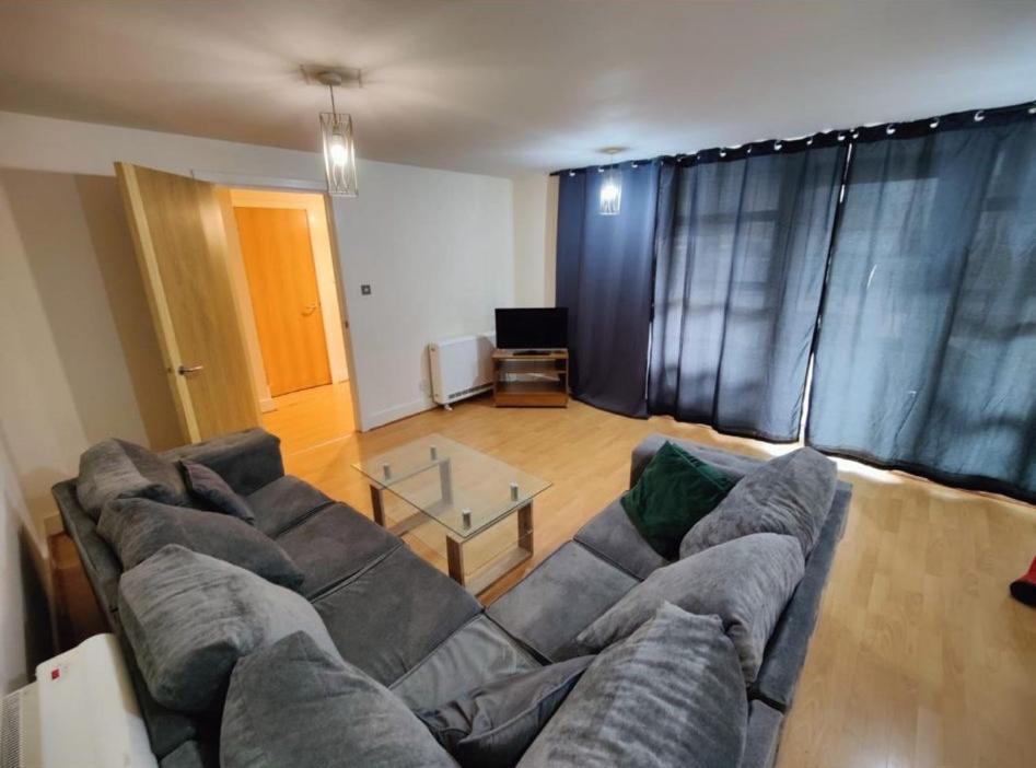 2 Bedroom 2 Bathroom By Citi Living Scotland