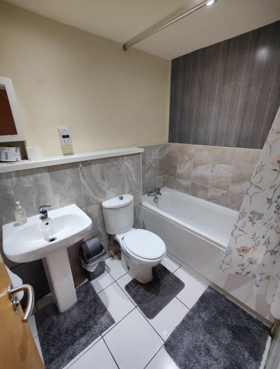 Apartment 2 Bedroom 2 Bathroom By Citi Living Scotland *