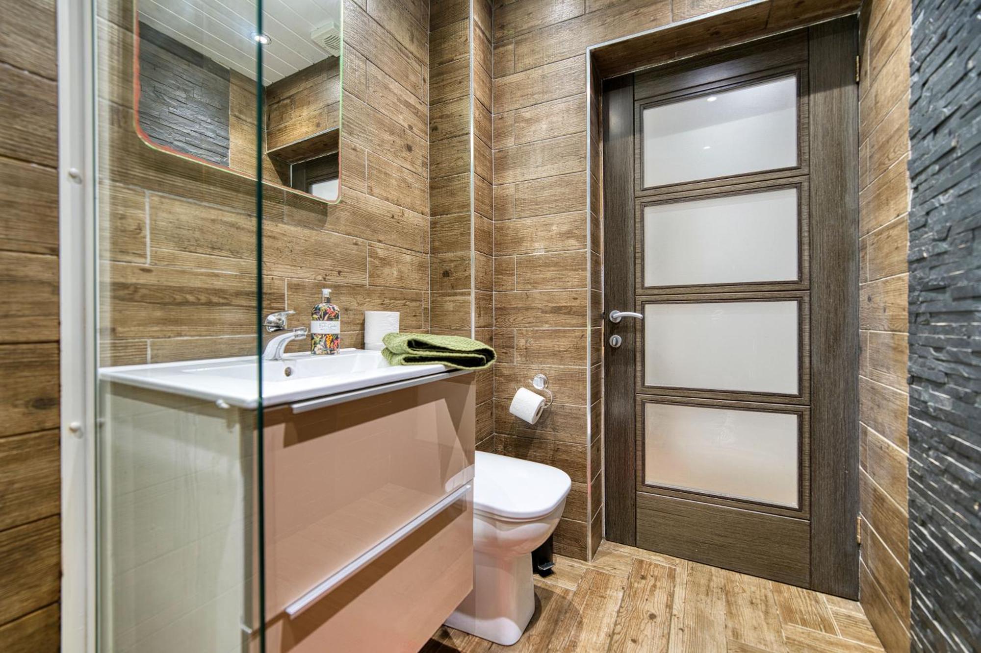 Spacious 4 Bedroom Near West End