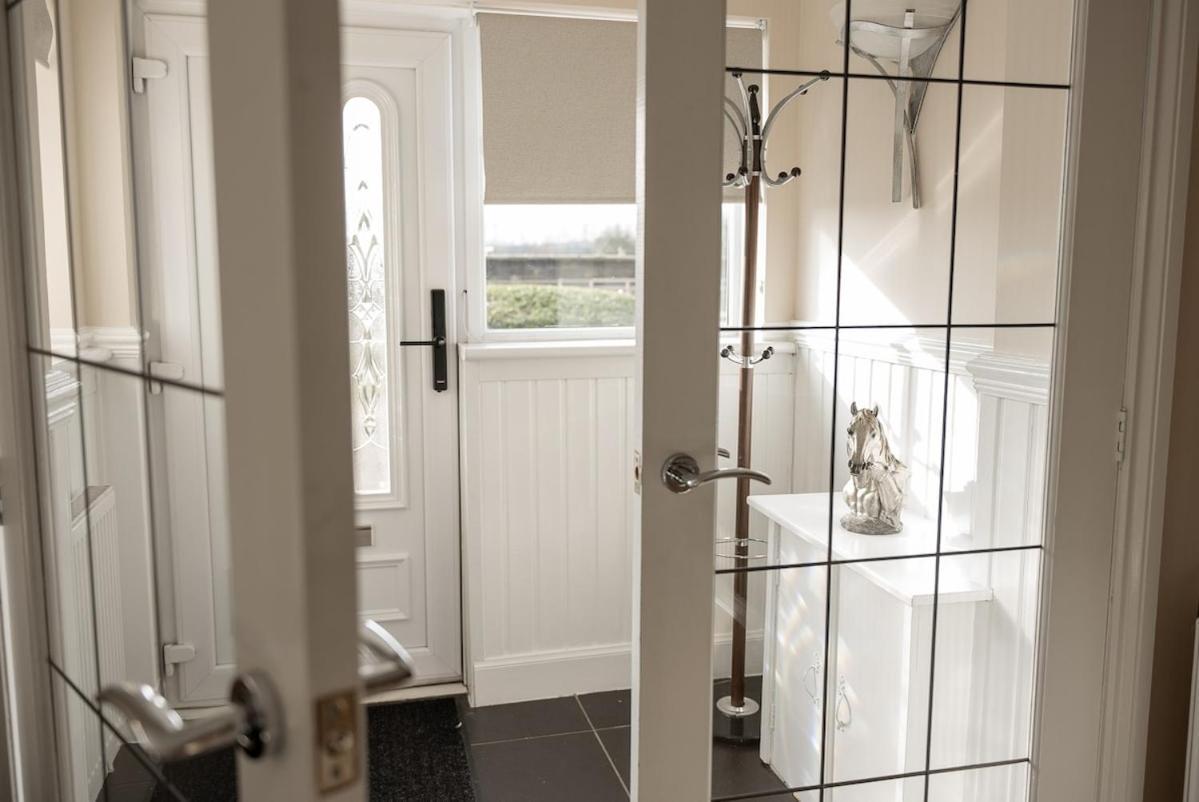 Spacious 3 Bed In With Free Parking Glasgow