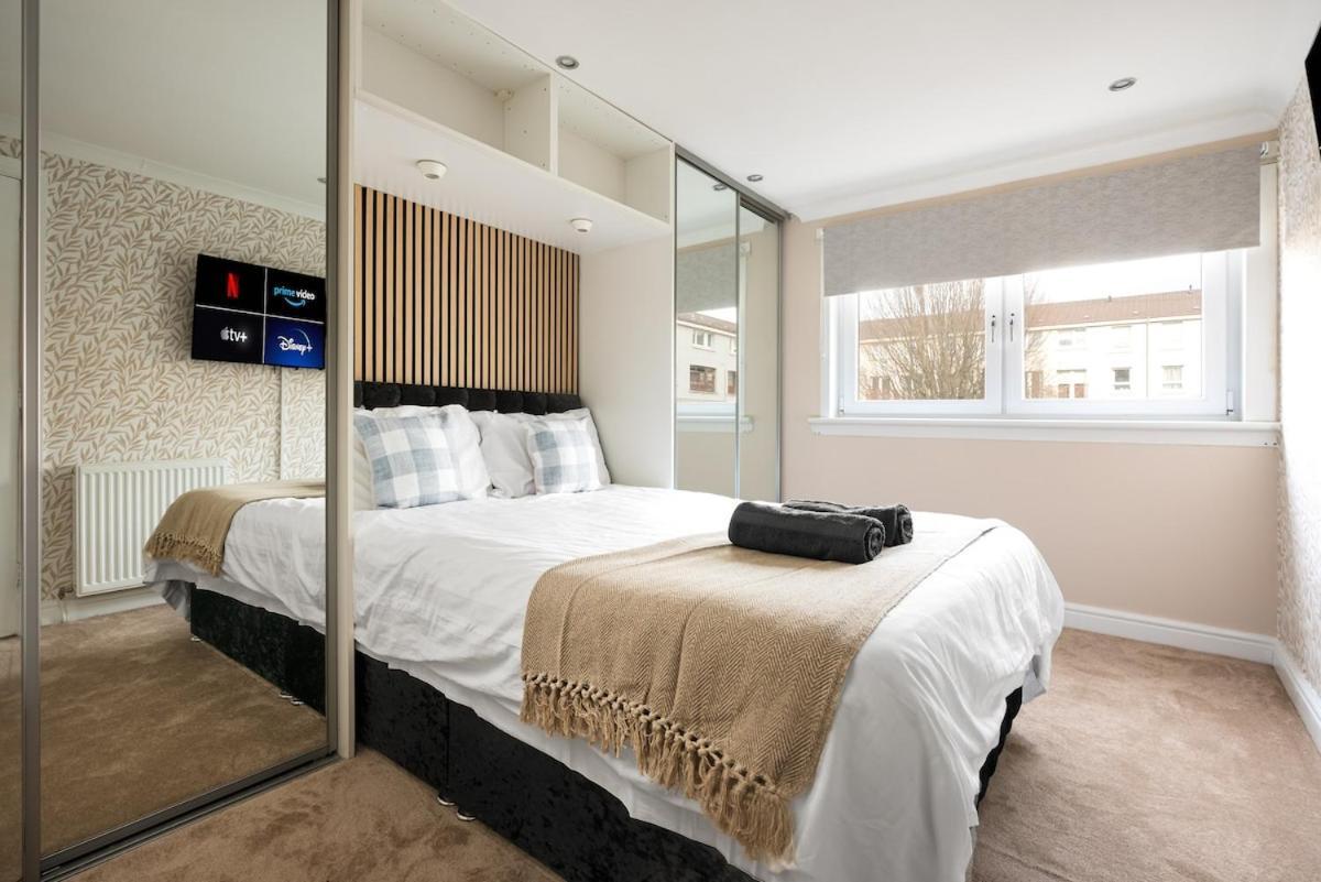 Spacious 3 Bed In With Free Parking *