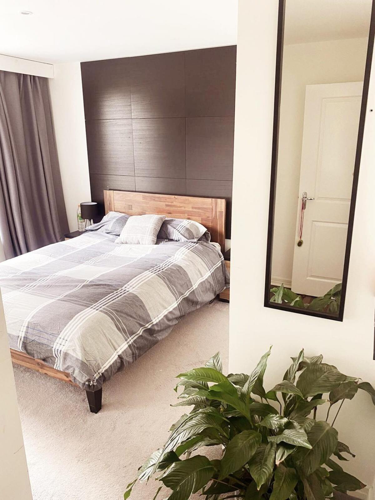 Apartment Modern Two Bed With Free Parking