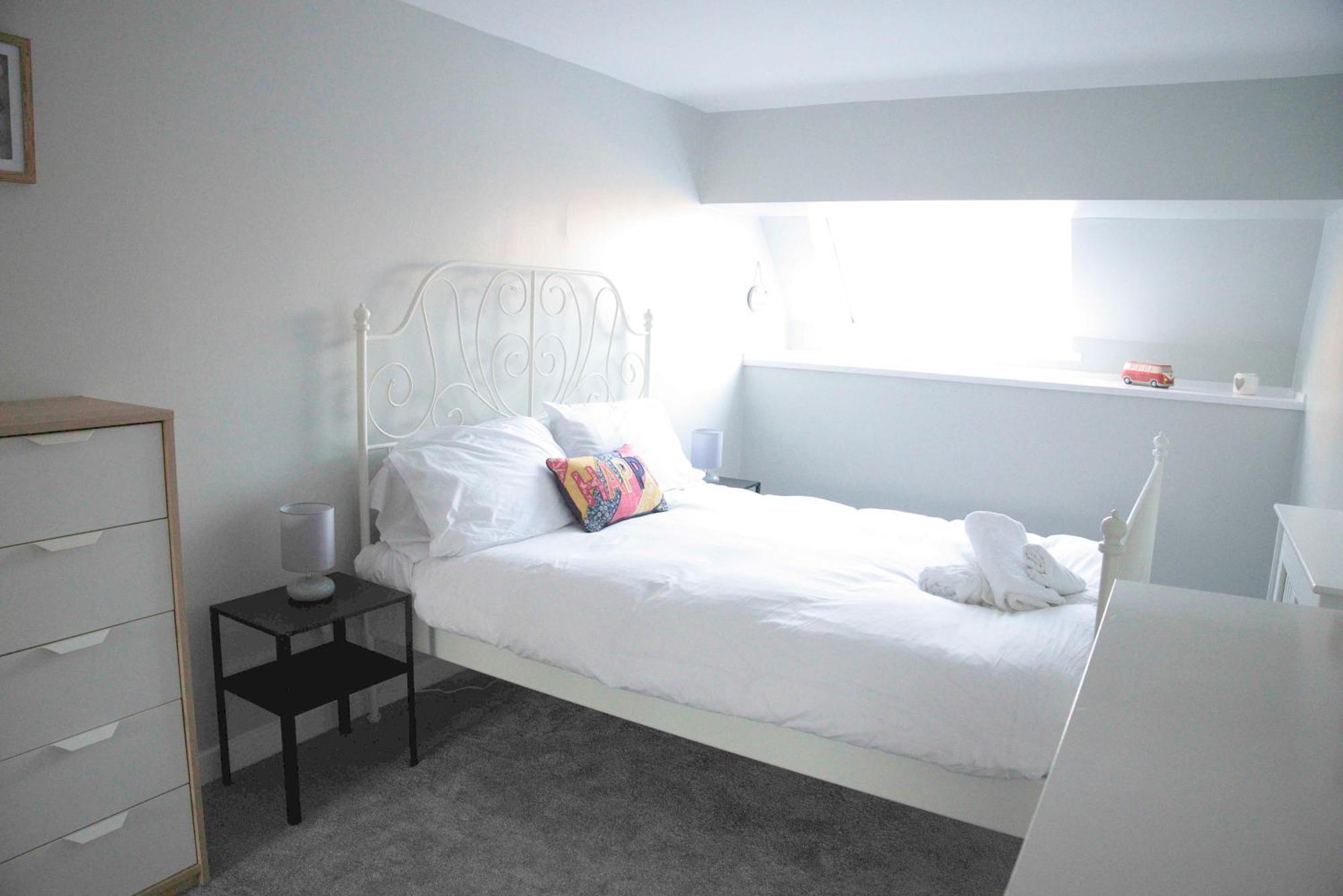 Fabulous Stylish Flat In Merchant & Free Secure Parking * Glasgow