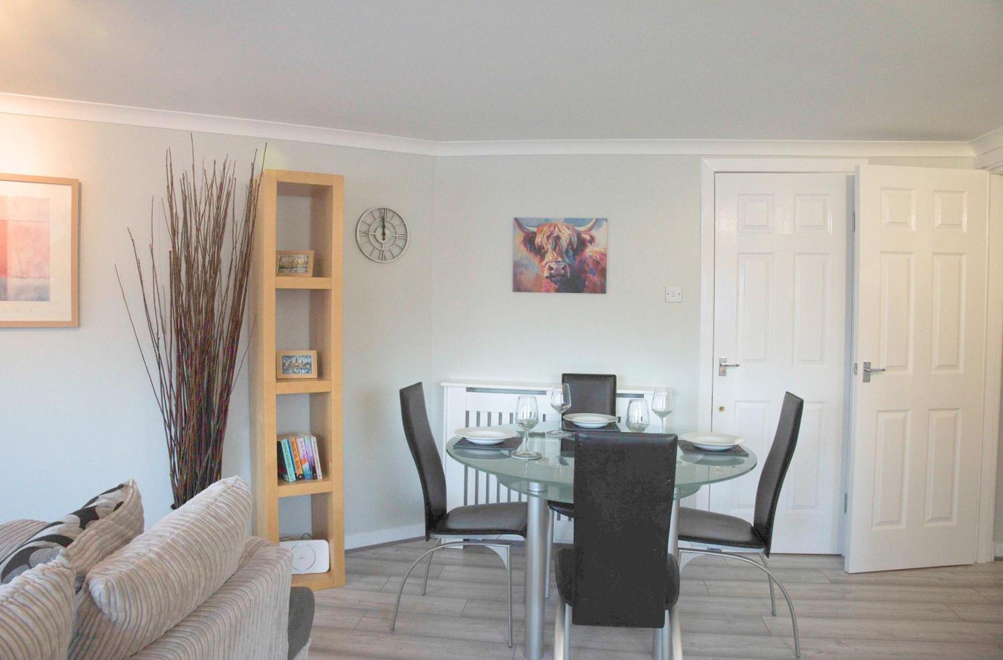 Fabulous Stylish Flat In Merchant & Free Secure Parking Apartment *