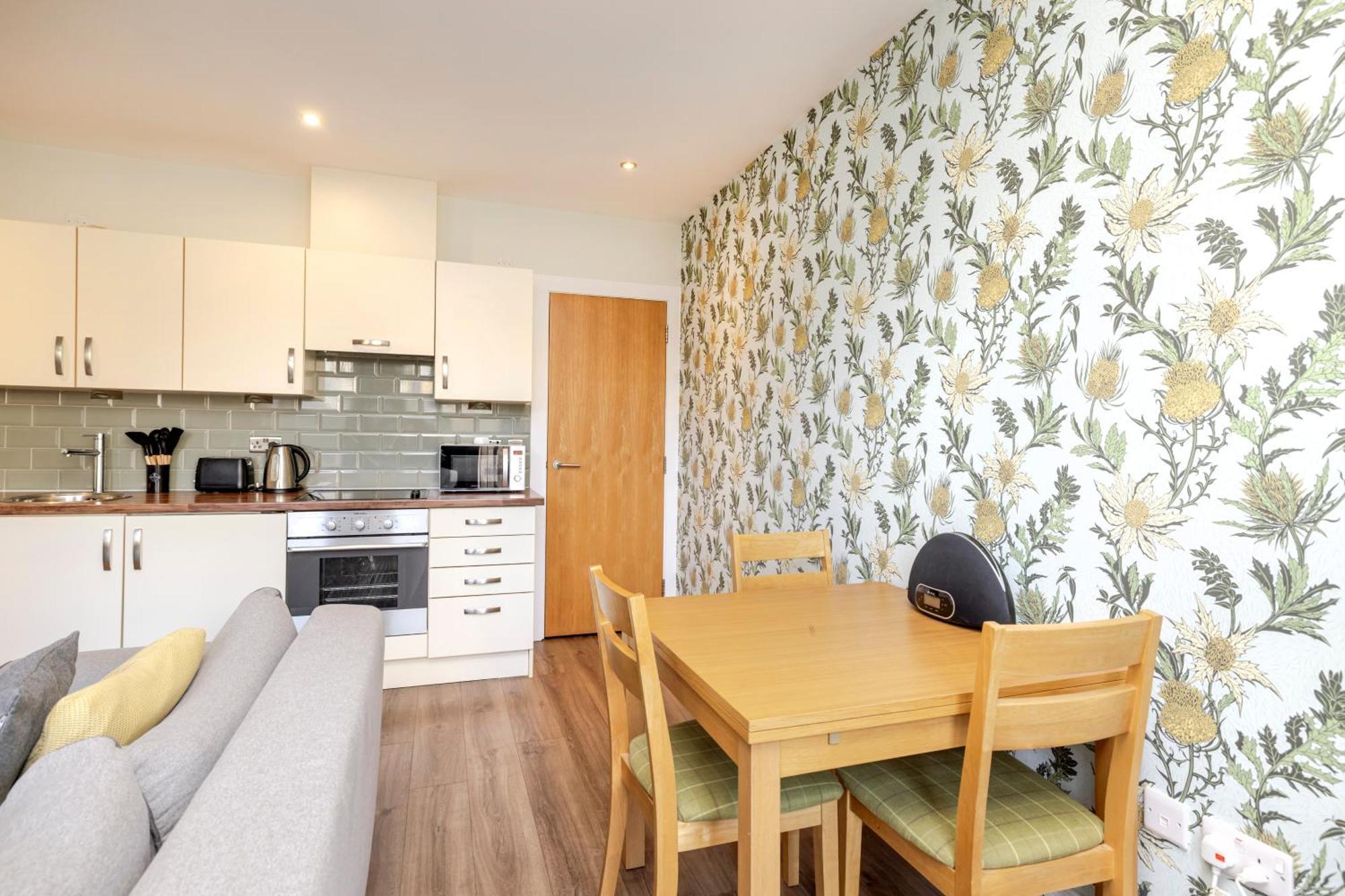 Apartment Joivy Chic Flat With Balcony In Merchant
