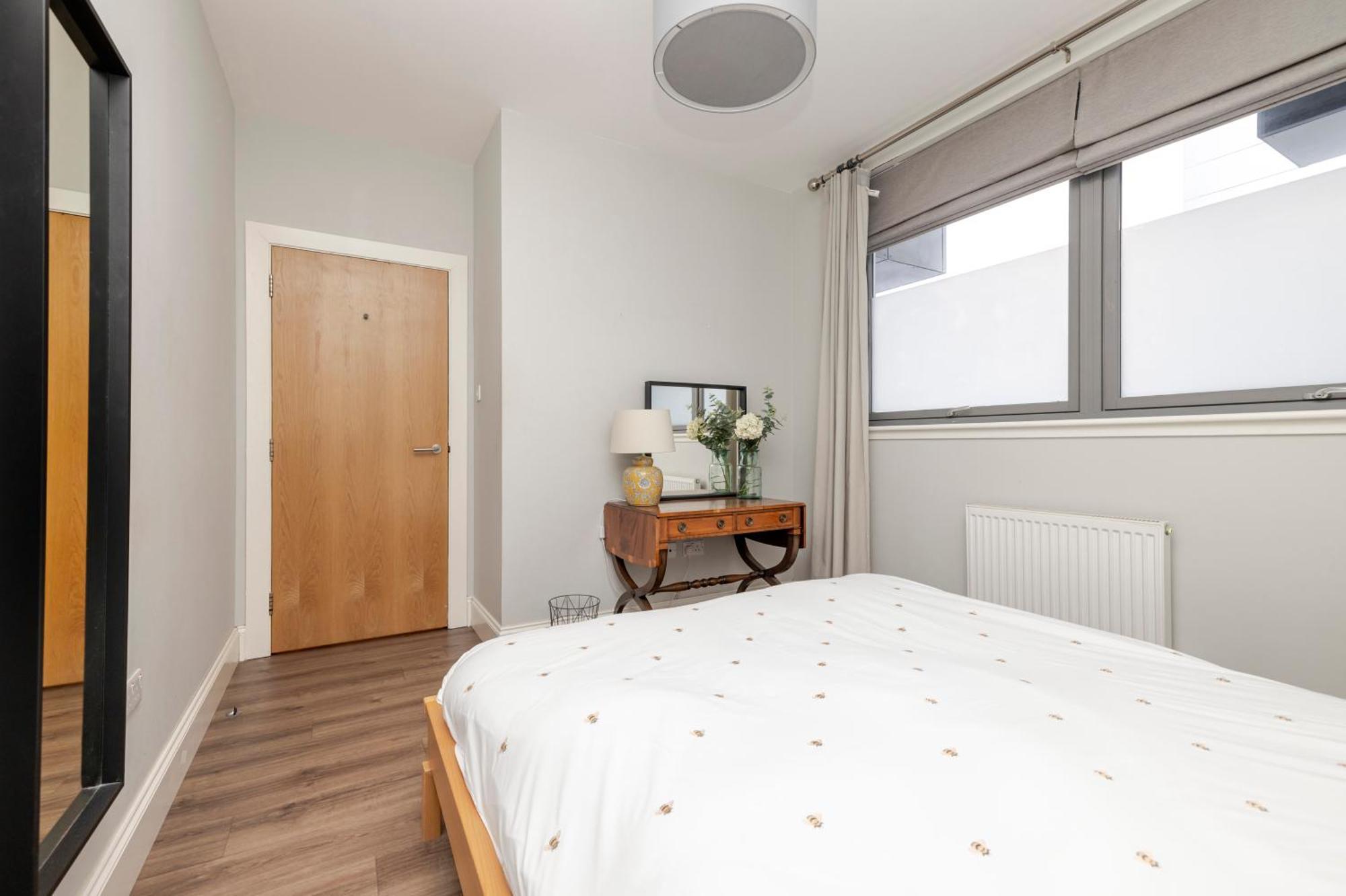Apartment Joivy Chic Flat With Balcony In Merchant