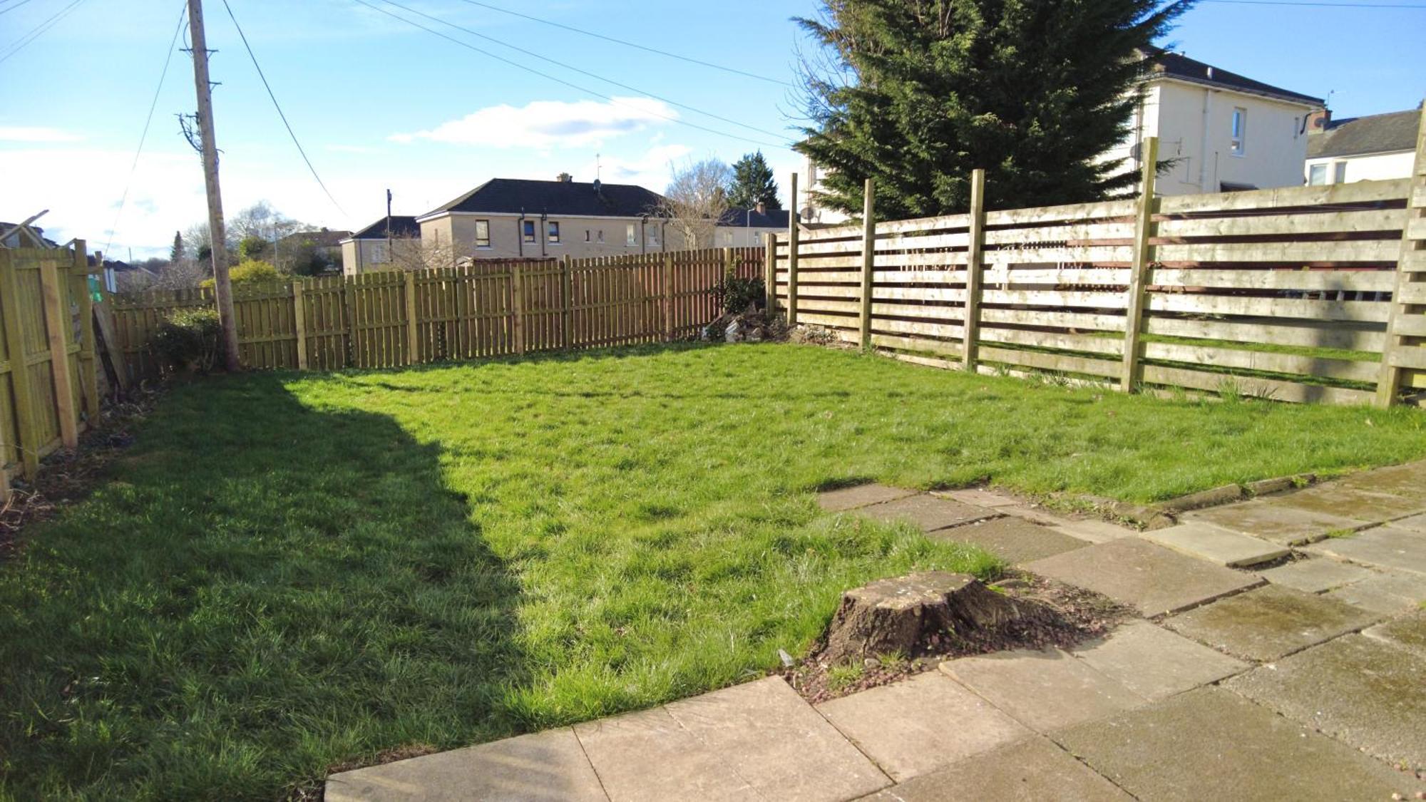 Holiday home - Beautiful Two Bedroom House In & Free Parking *