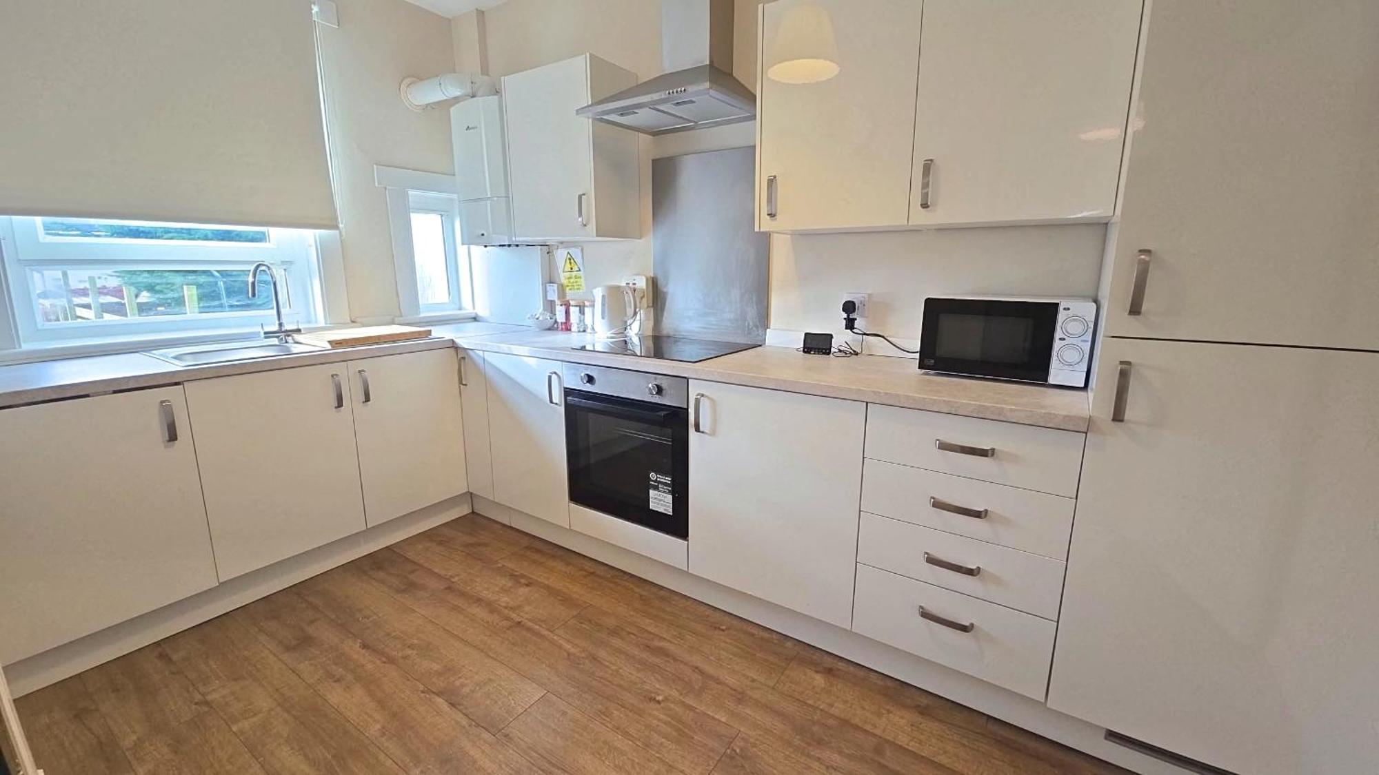 - Beautiful Two Bedroom House In & Free Parking Holiday home