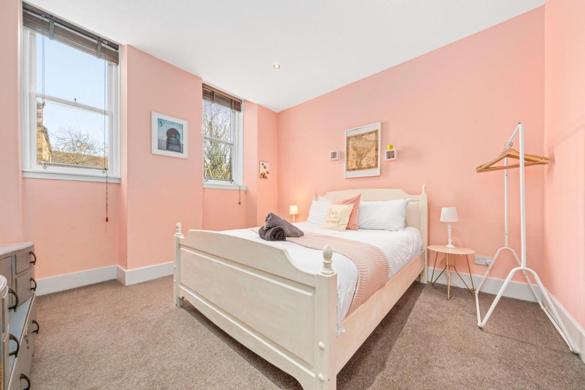 Unique Victorian In Apartment Glasgow