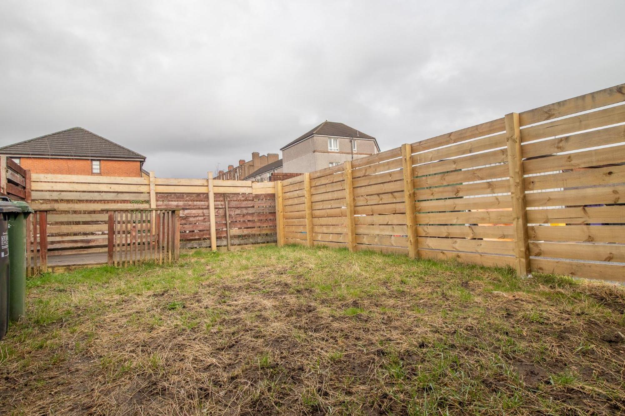 Apartment Glasgow, 2 Bed House With Parking *