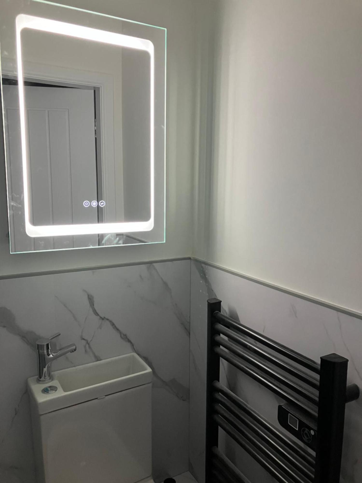 Sleek And Stylish 3 Bed West End House Glasgow