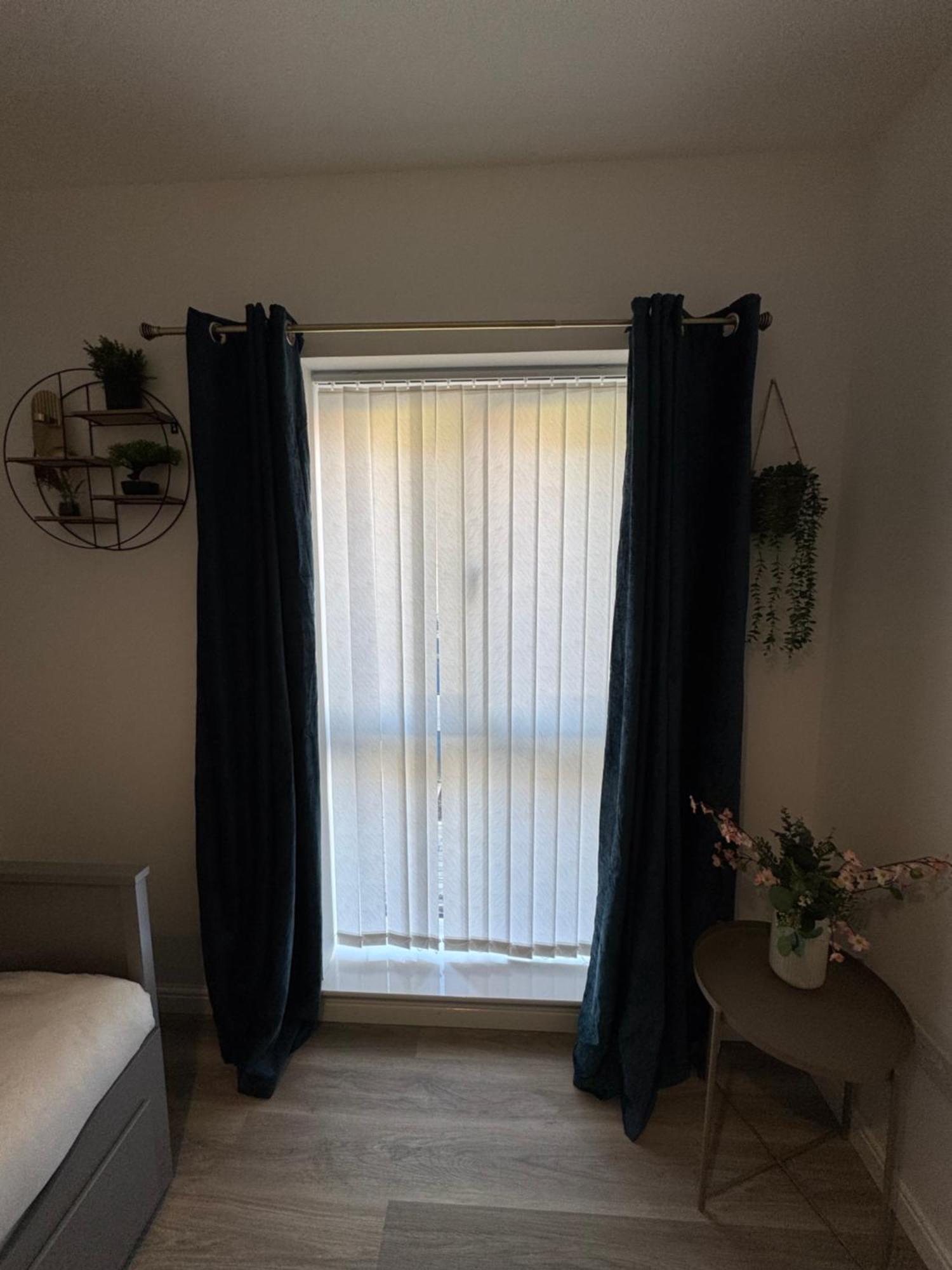 Modern Flat In Free Parking & Wifi Glasgow