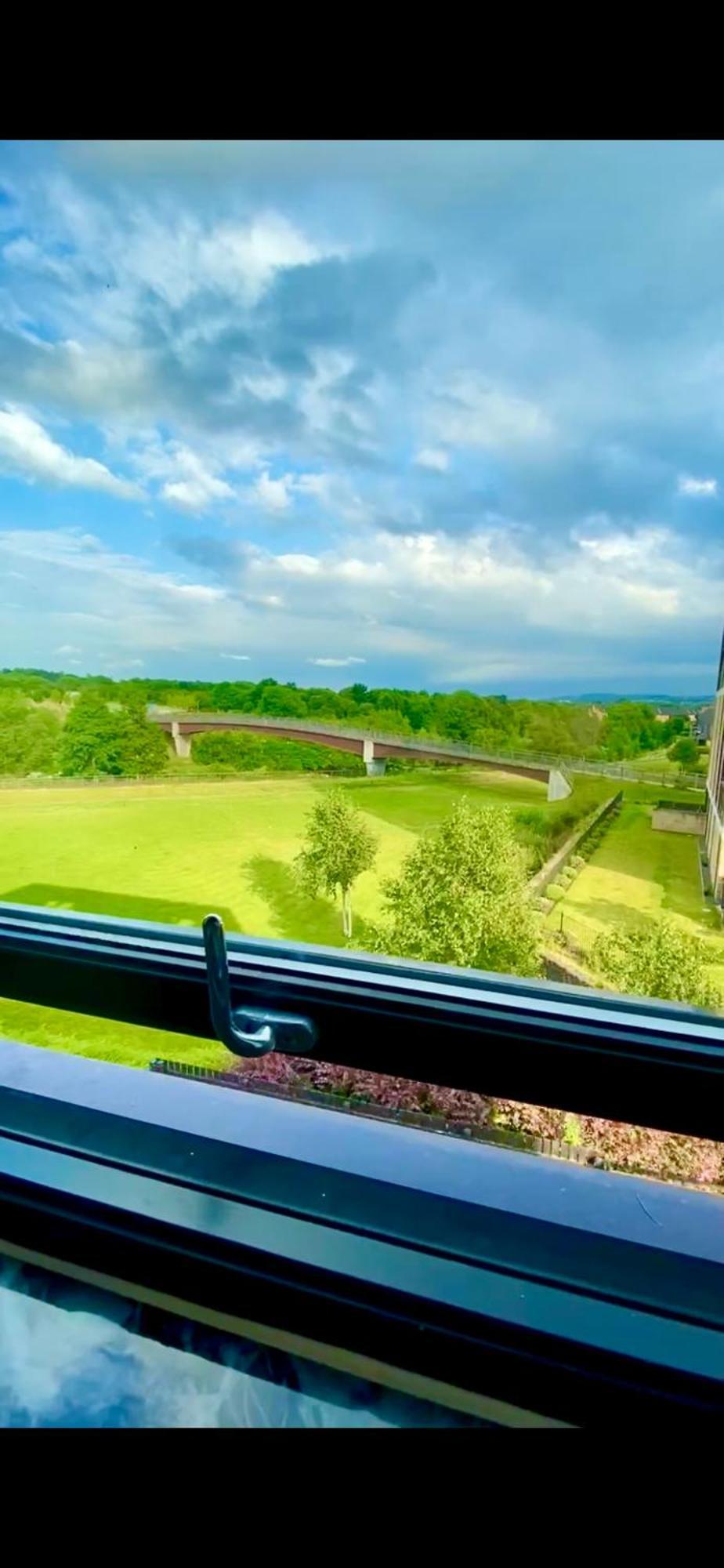 Private Bedroom & Bathroom With Amazing View In Quirky Townhouse Glasgow