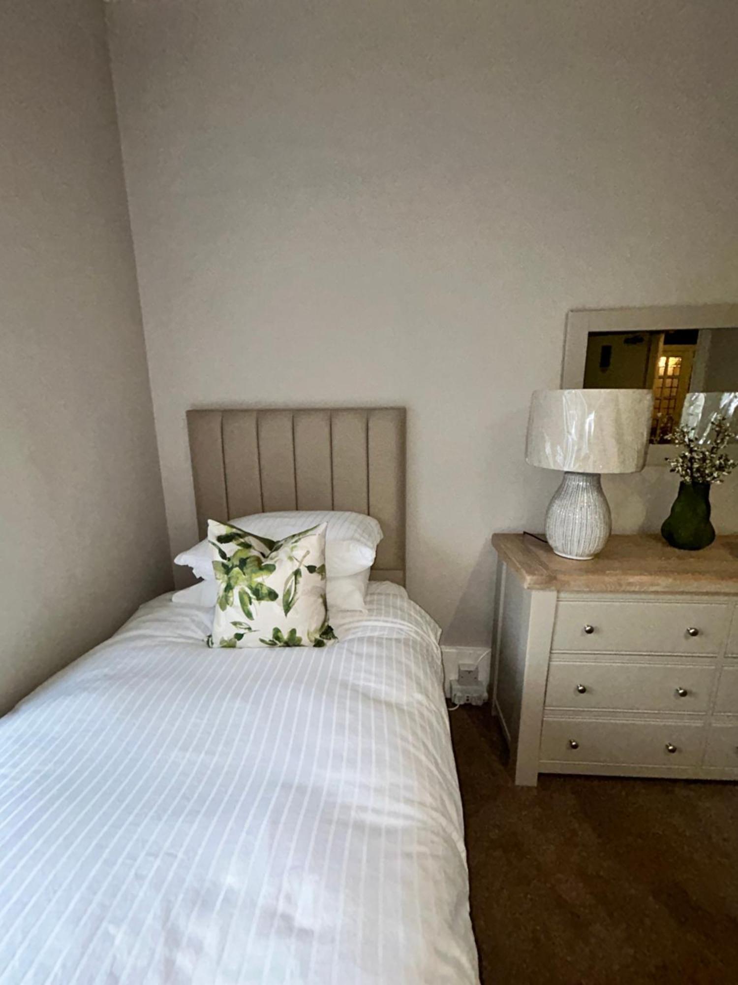 Crookston Hotel Glasgow