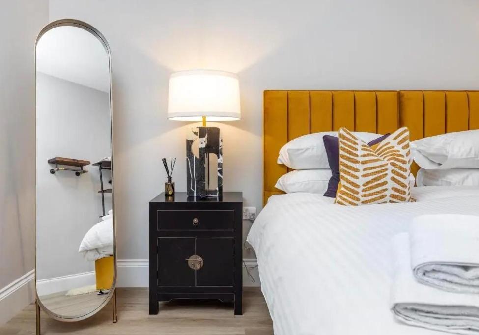 The Sauchie And The Steamie City Centre Luxury Apartments Apartment